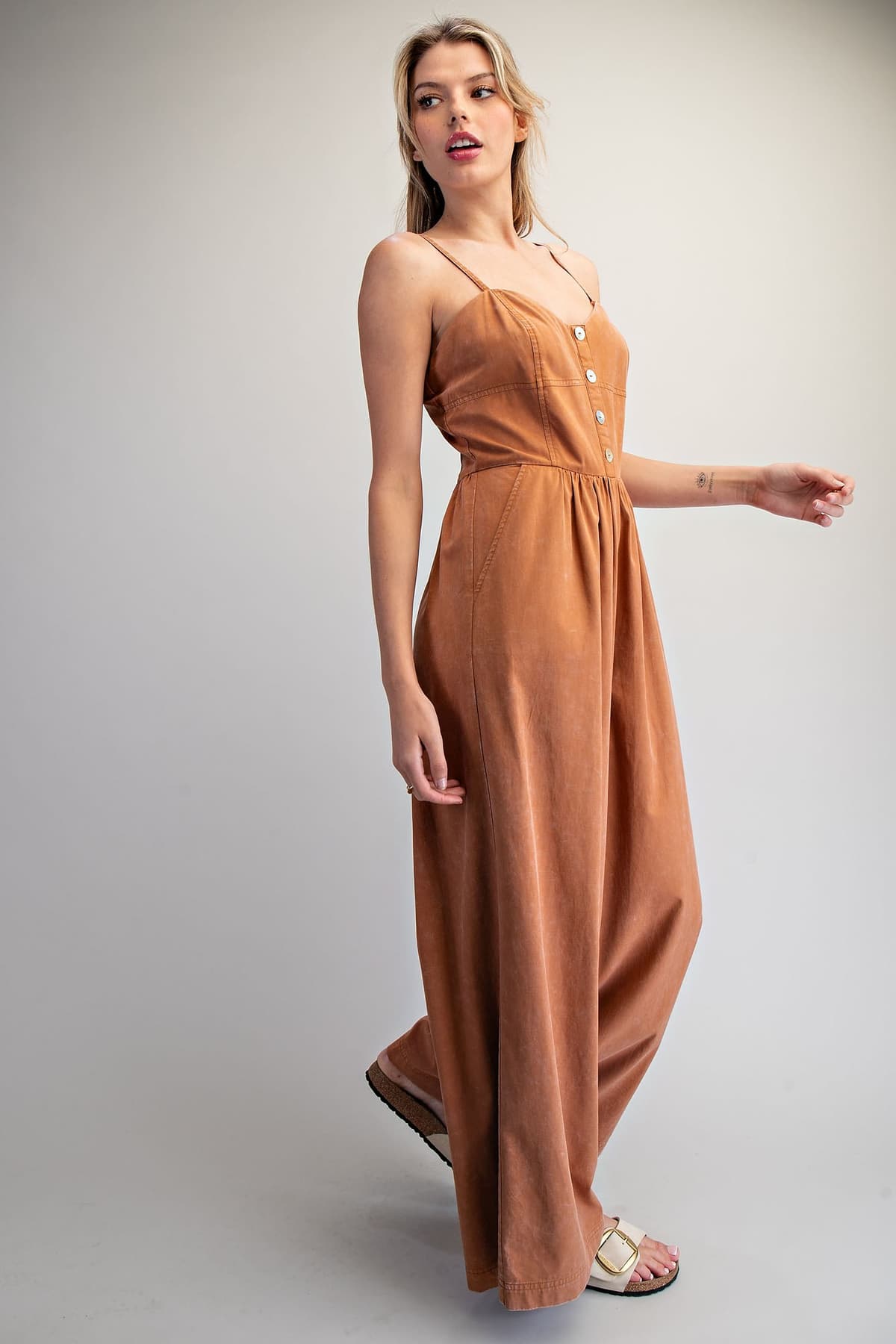 BK16202 - CLAY