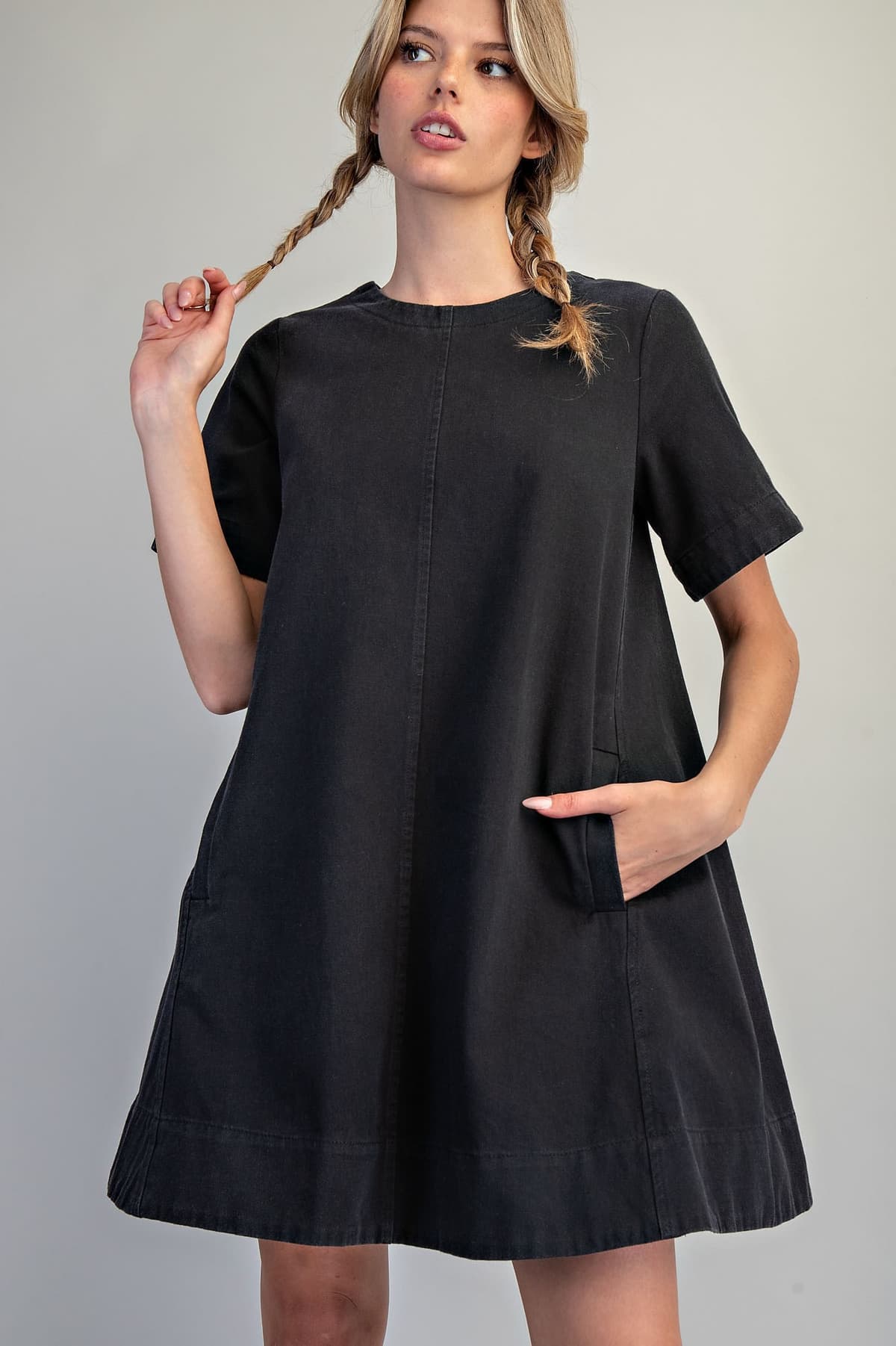 DK16244 - ASH BLACK