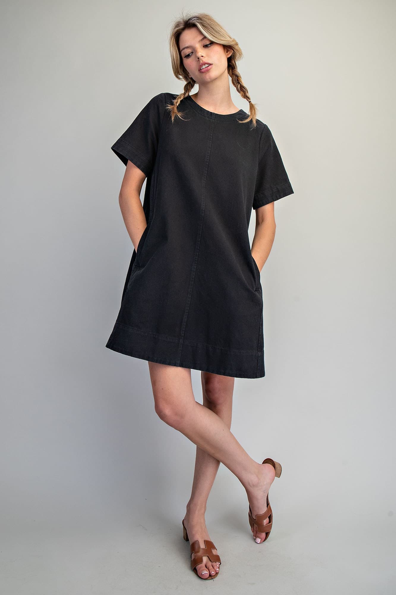 DK16244 - ASH BLACK