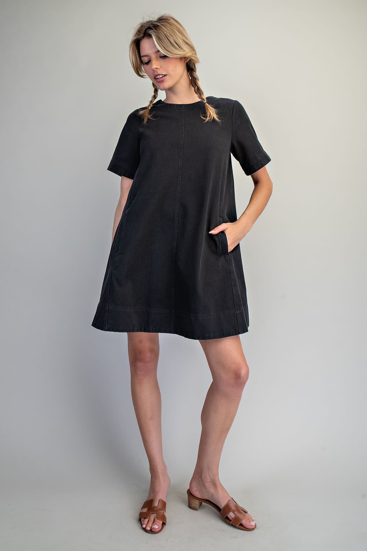 DK16244 - ASH BLACK