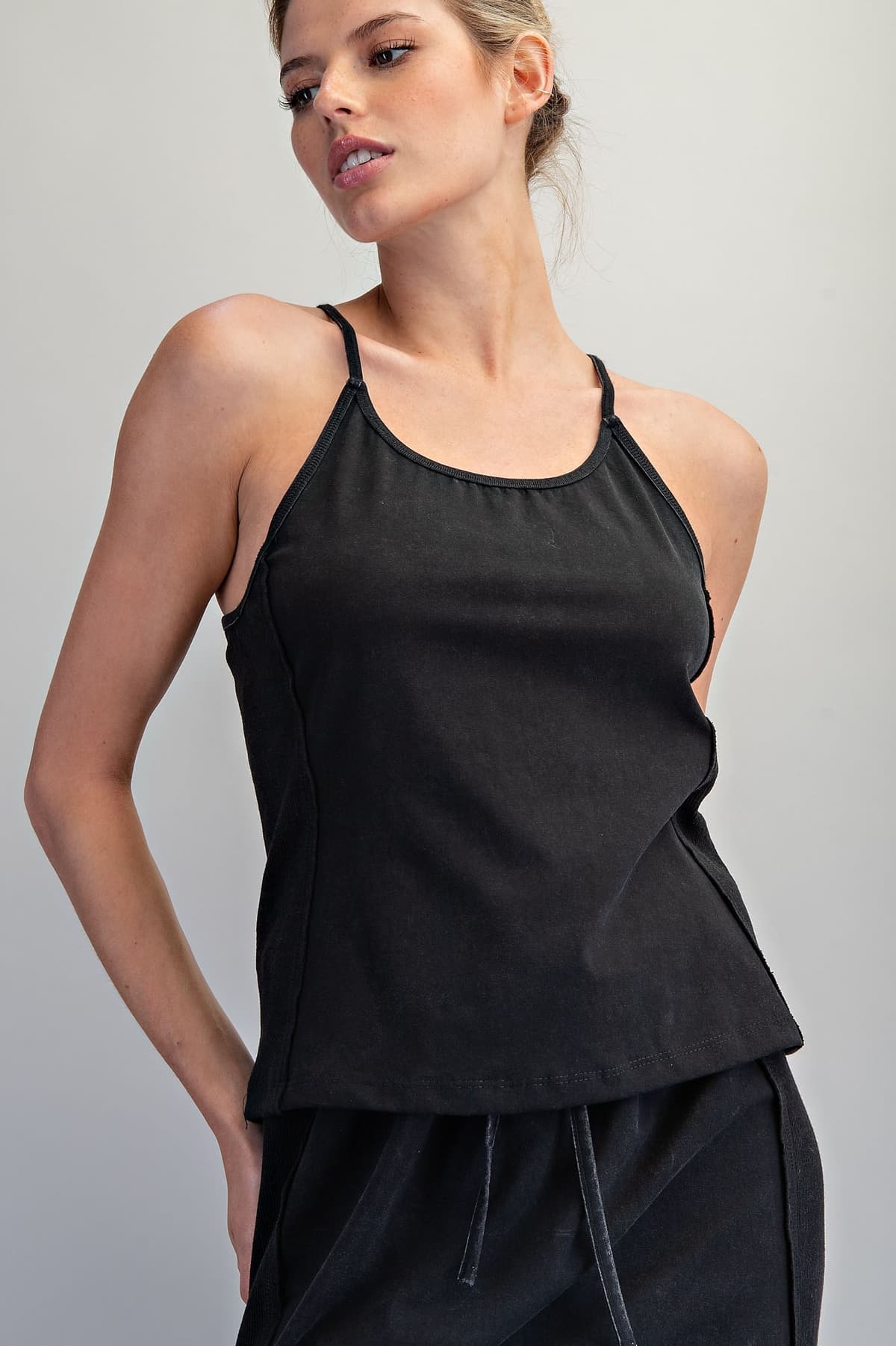 TK16209 - ASH BLACK