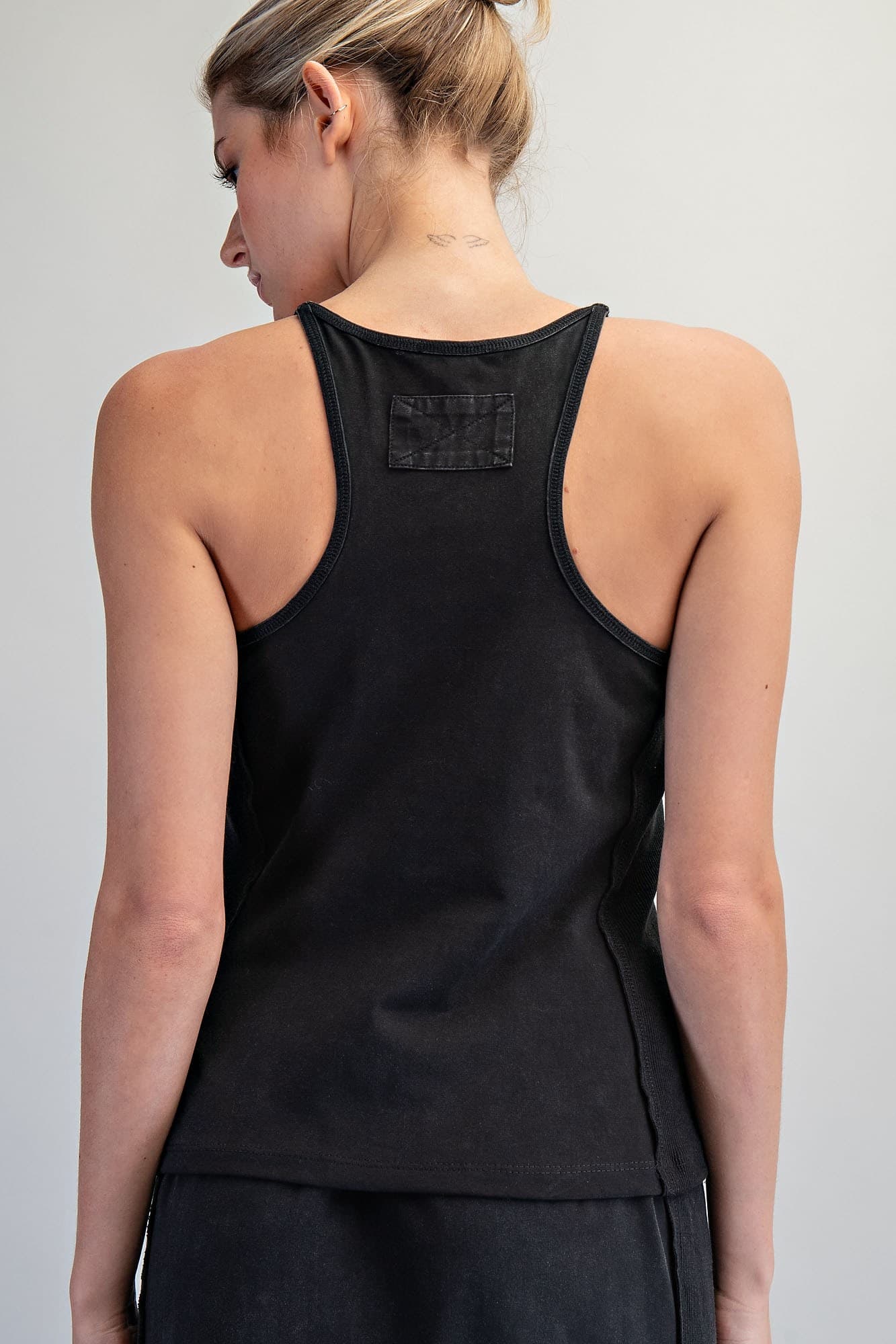 TK16209 - ASH BLACK