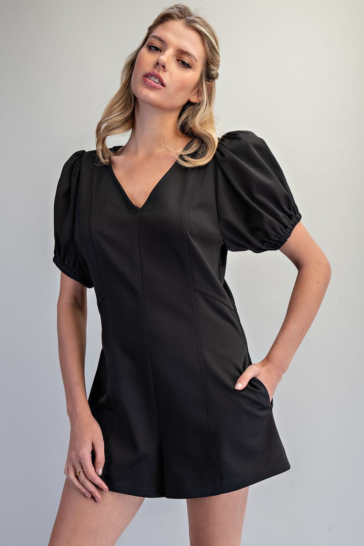 BH15720 - BLACK