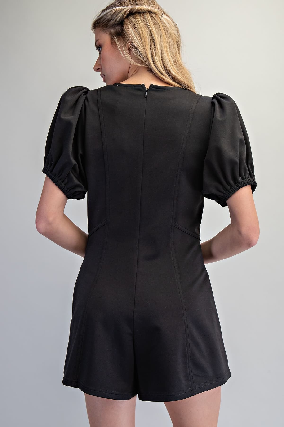 BH15720 - BLACK