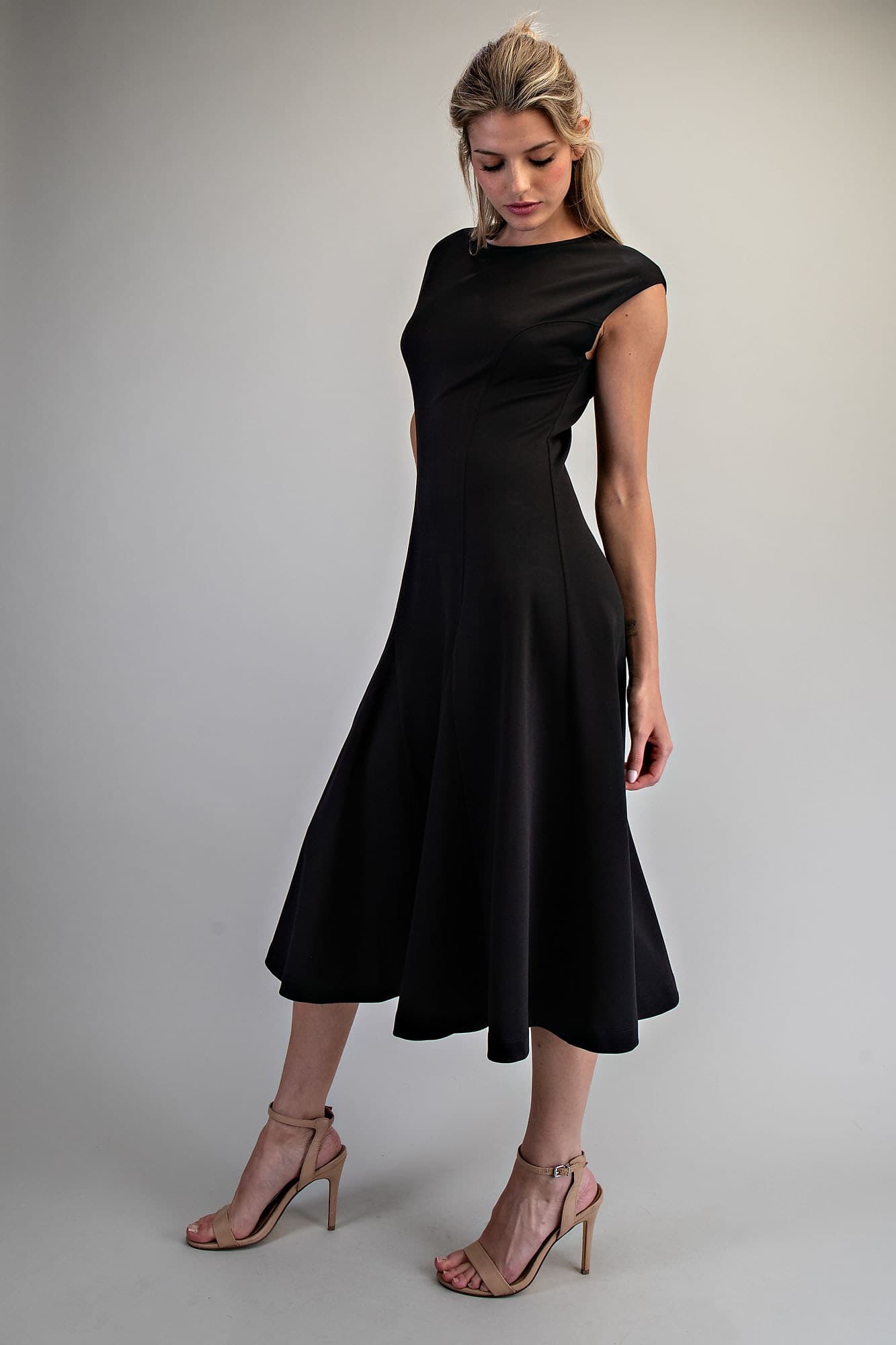 DK16096 - BLACK