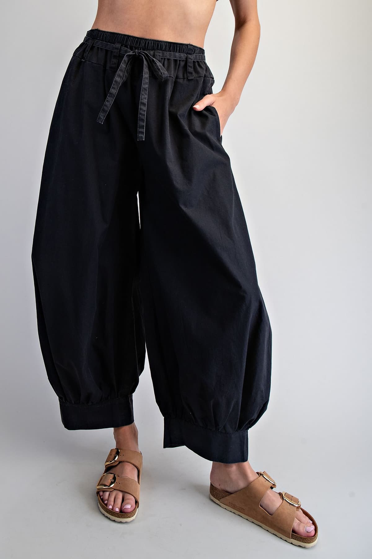 PH15811 - ASH BLACK