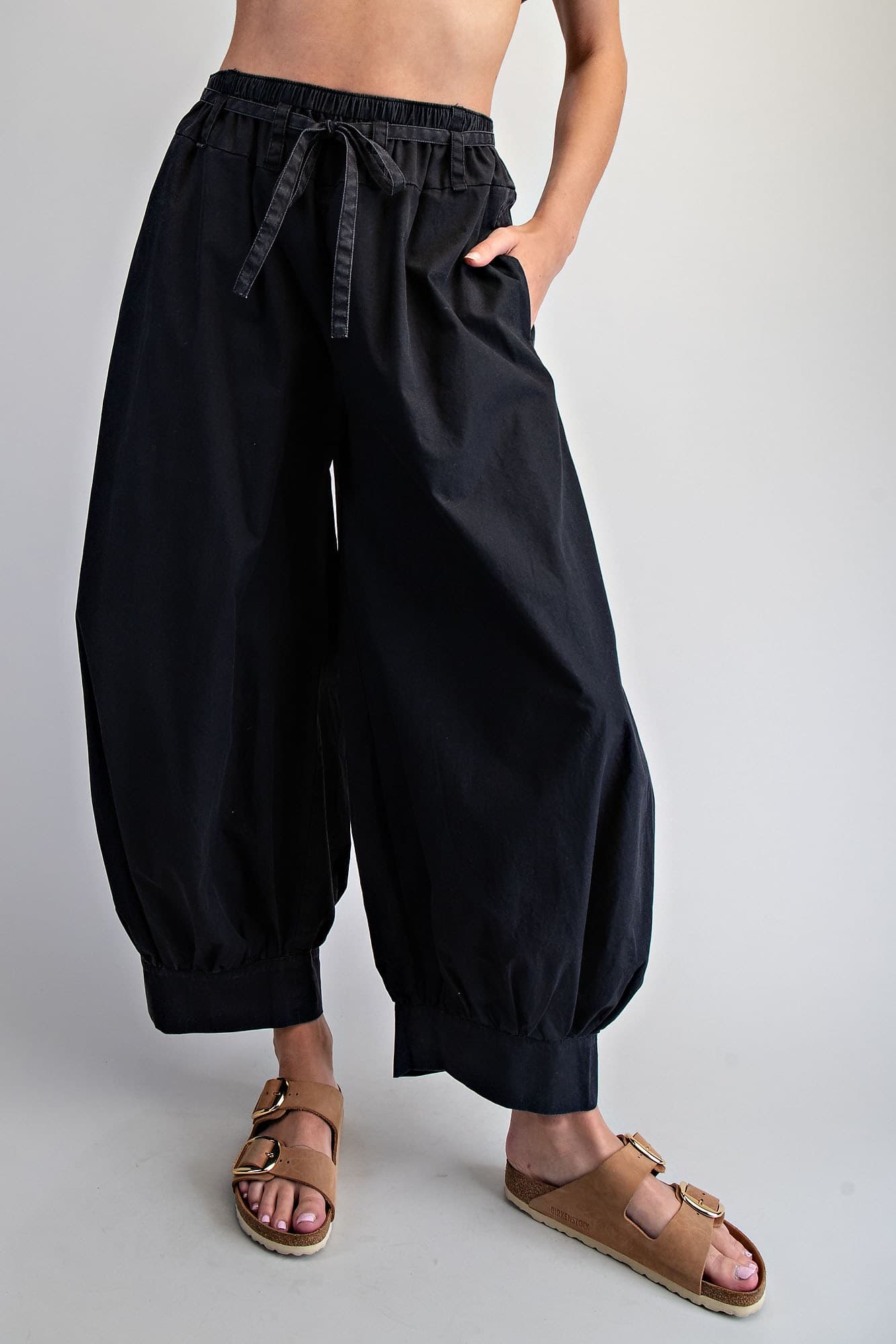 PH15811 - ASH BLACK
