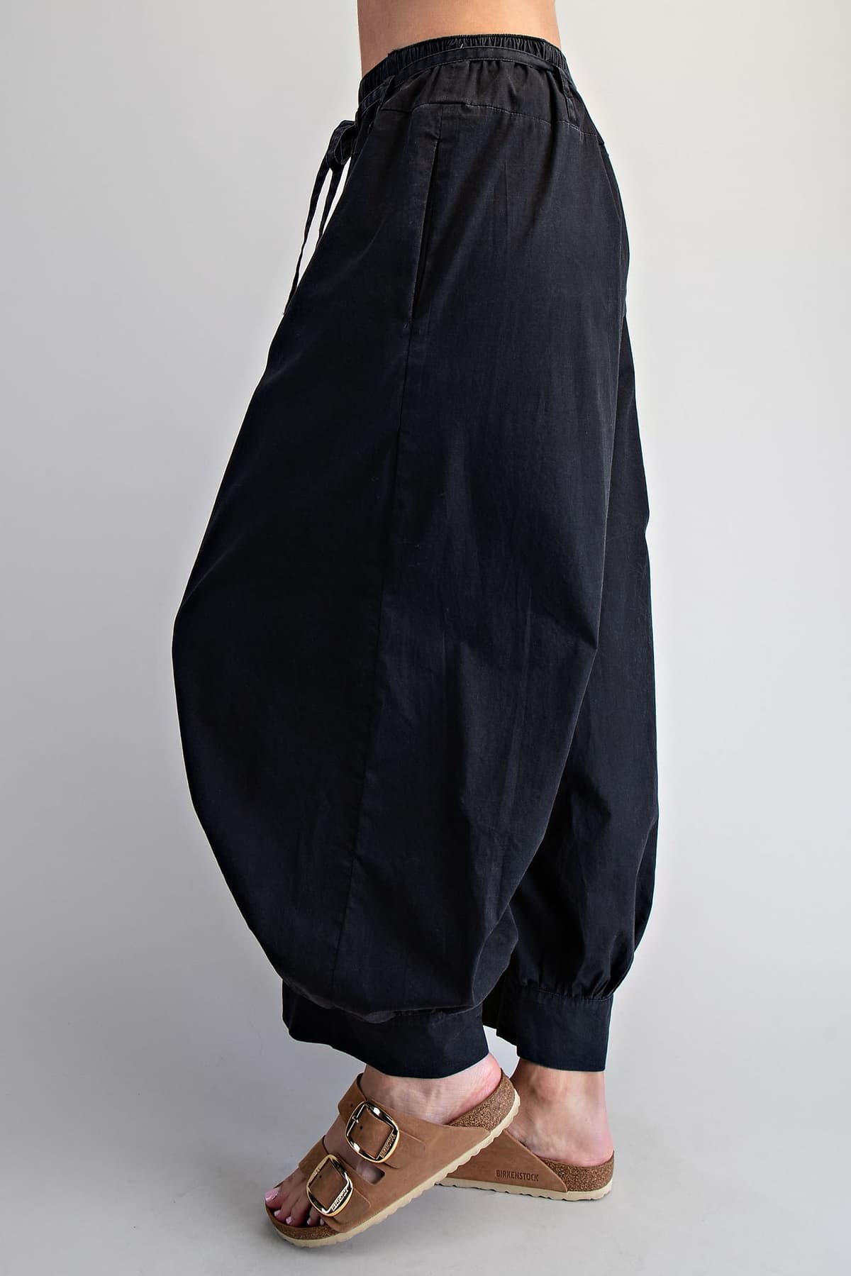 PH15811 - ASH BLACK