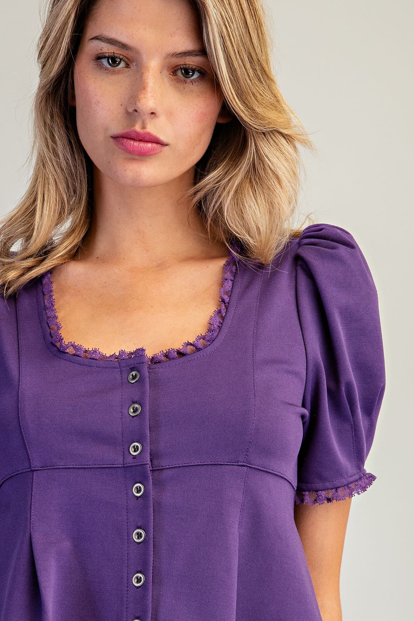 TK16232 - PLUM