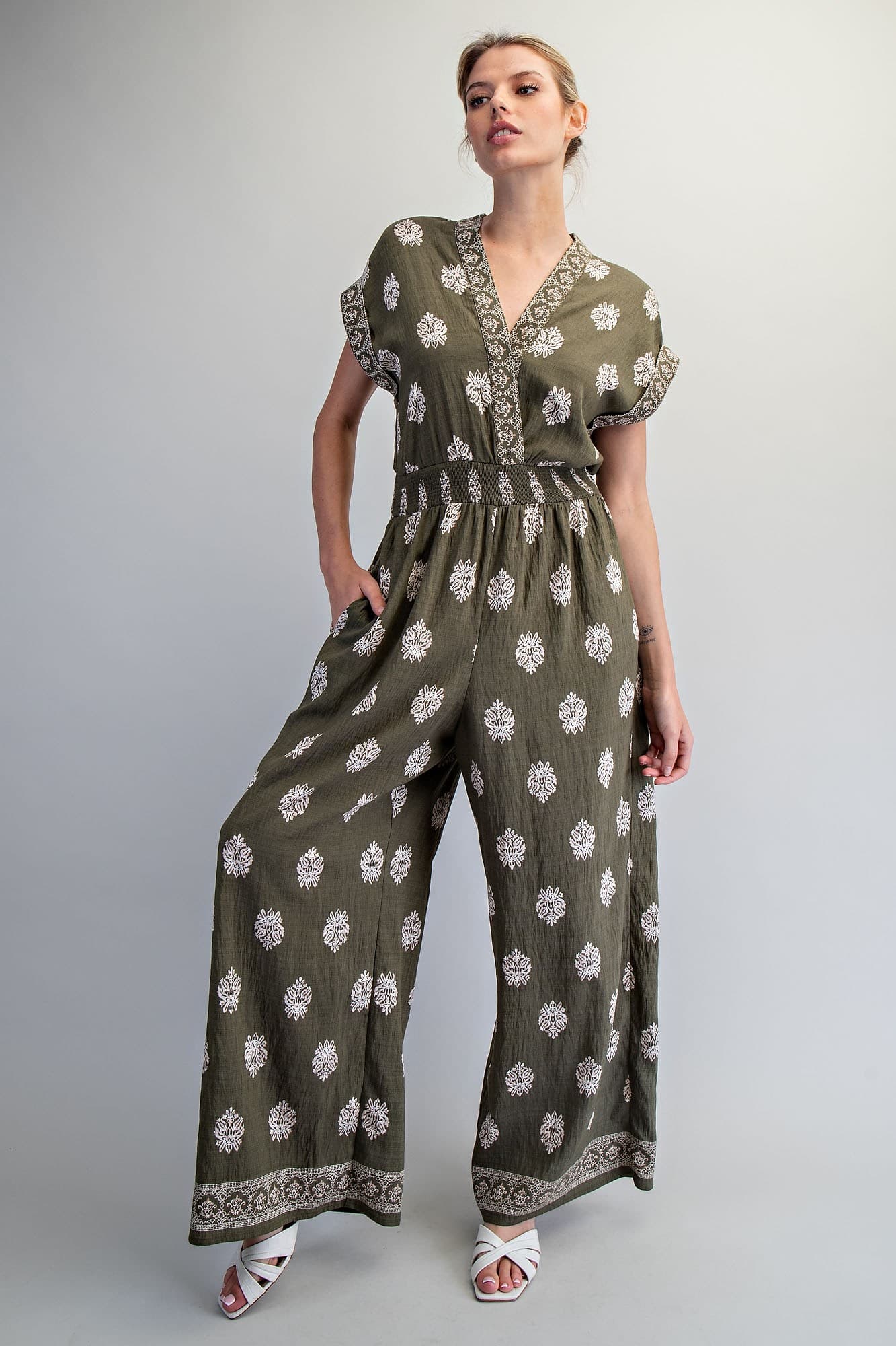 BH15618 - OLIVE