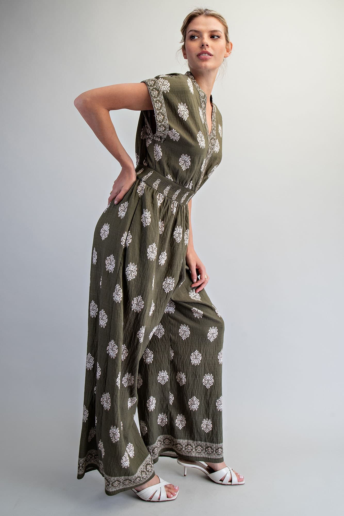 BH15618 - OLIVE