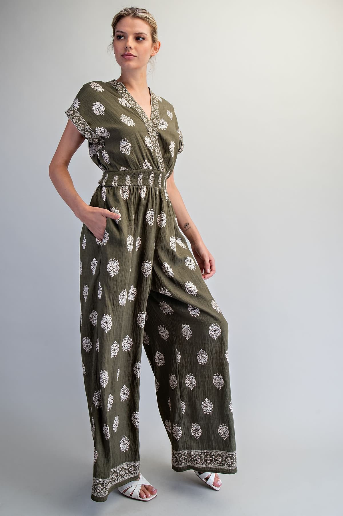 BH15618 - OLIVE