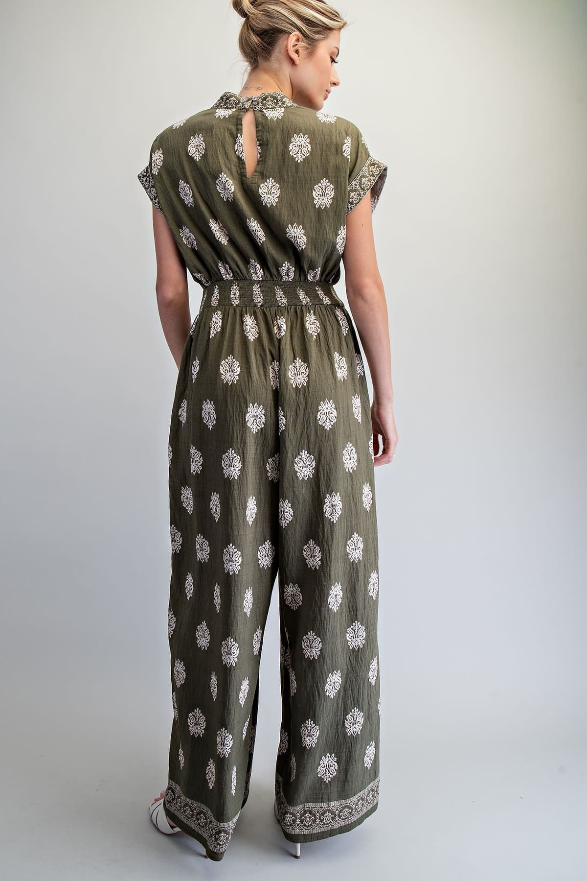 BH15618 - OLIVE