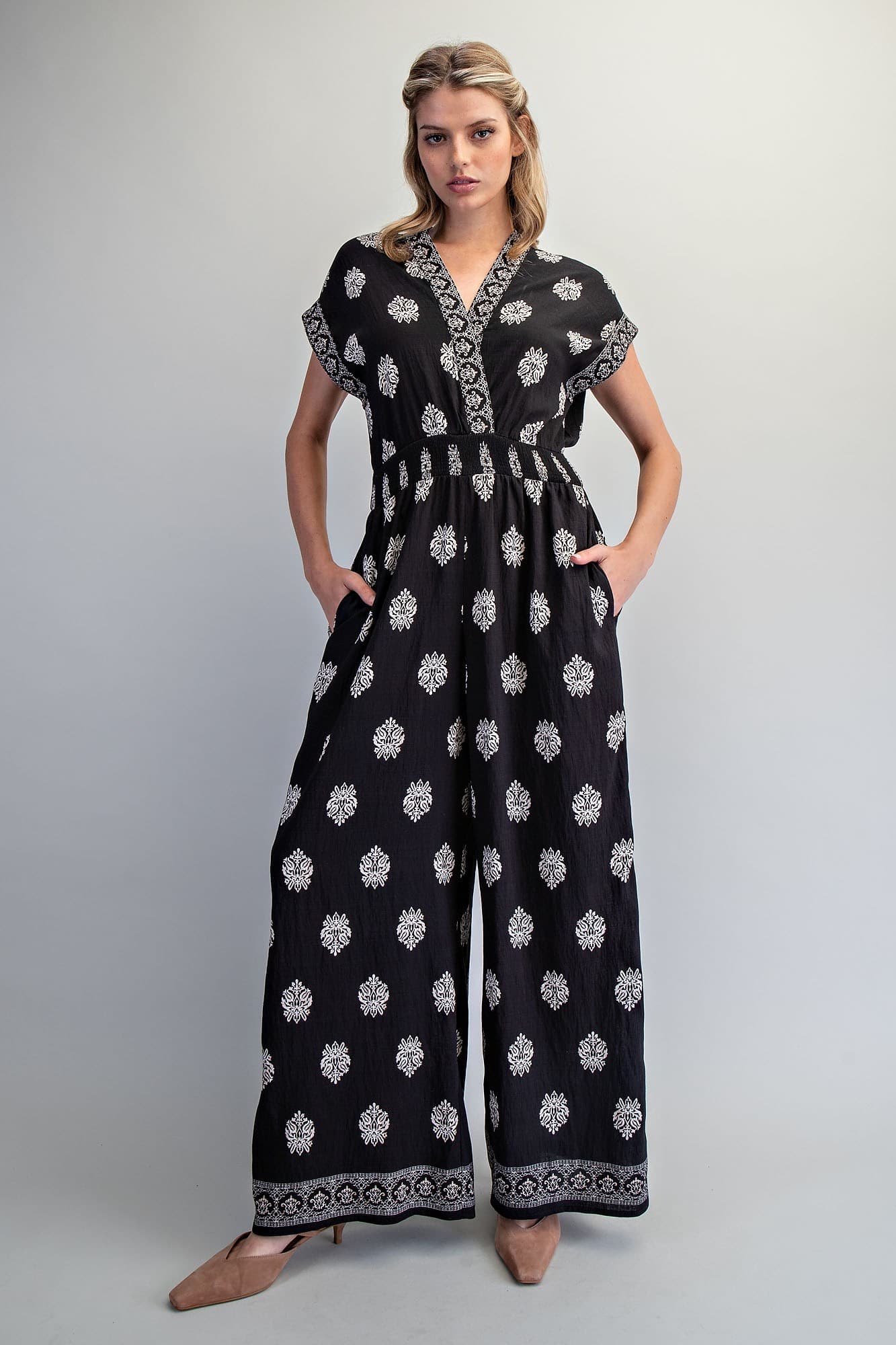 BH15618 - BLACK