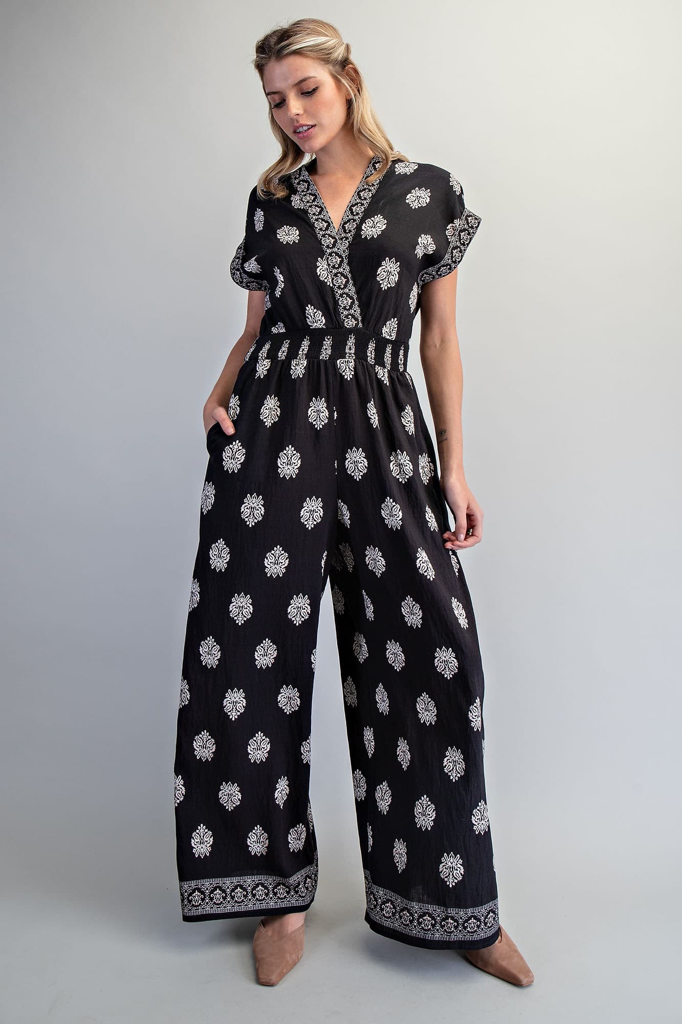 BH15618 - BLACK
