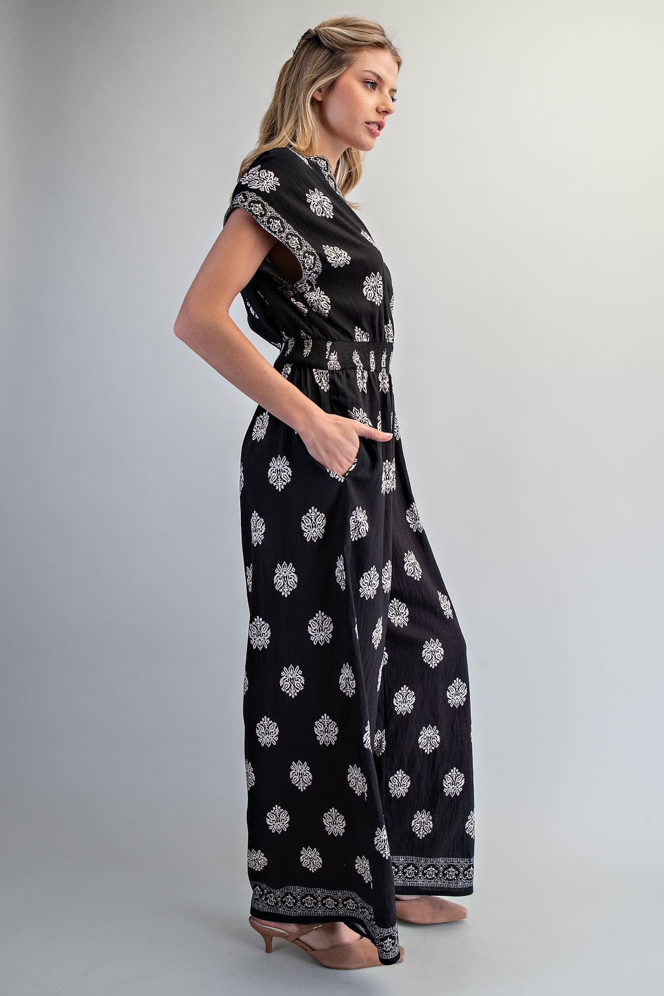 BH15618 - BLACK