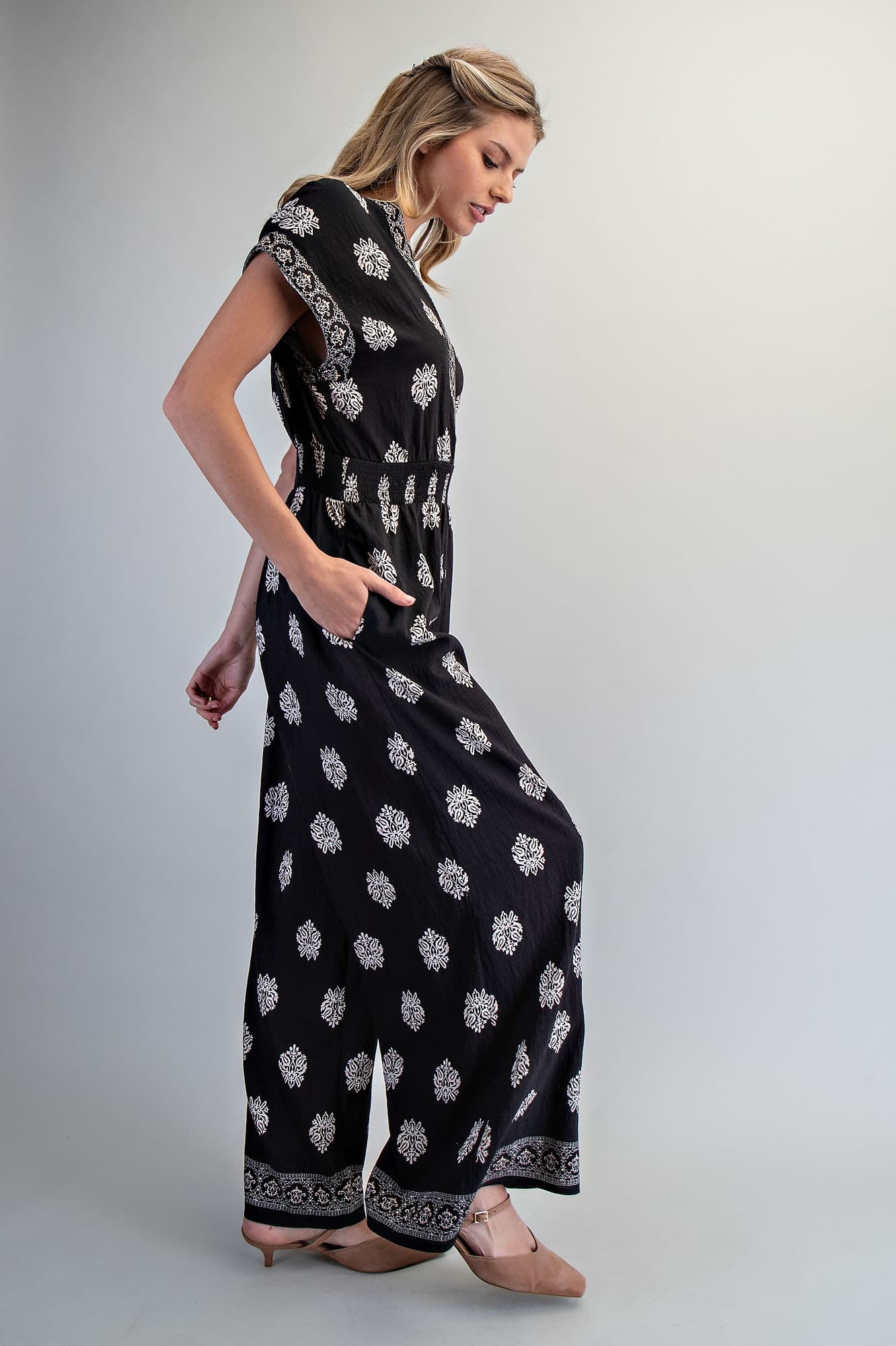 BH15618 - BLACK