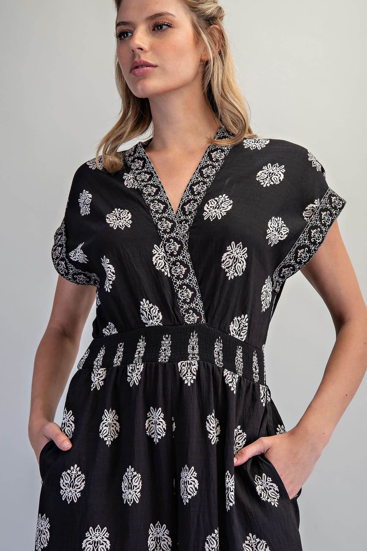 BH15618 - BLACK