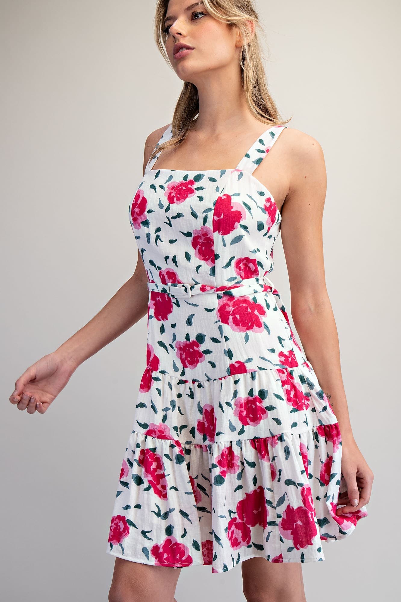 DK16007 - ROSE GARDEN