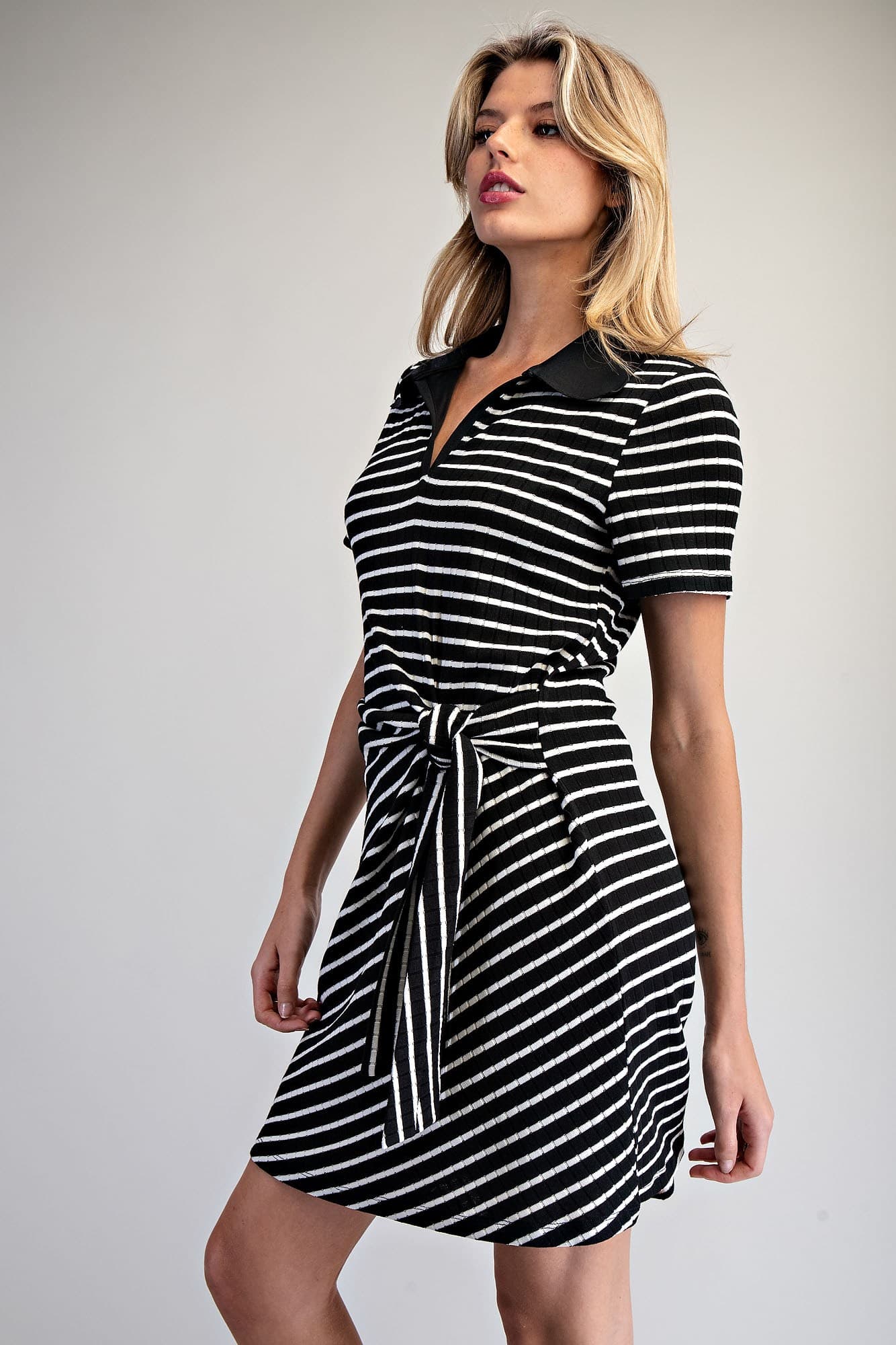 DH15357 - BLACK