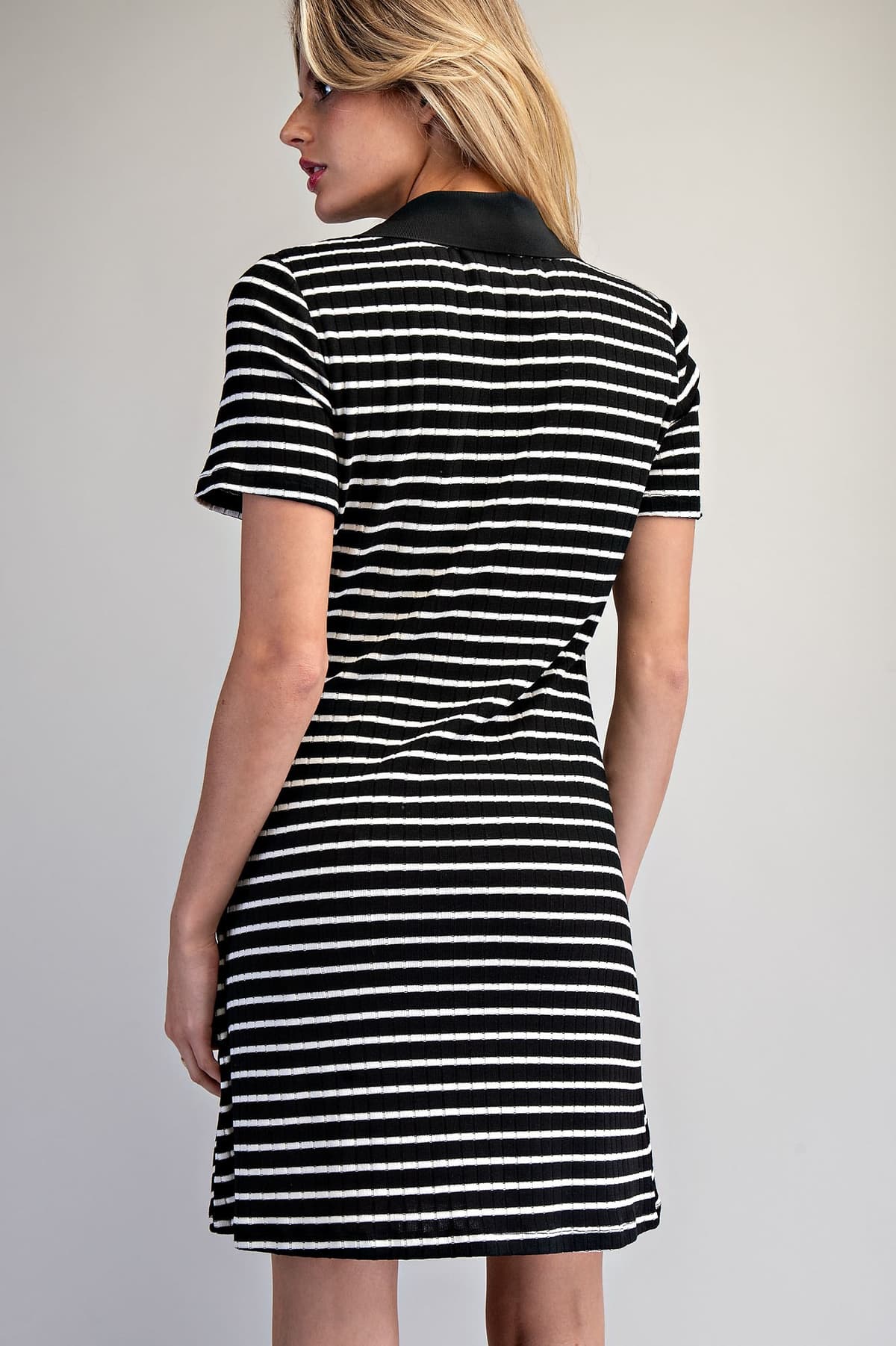 DH15357 - BLACK