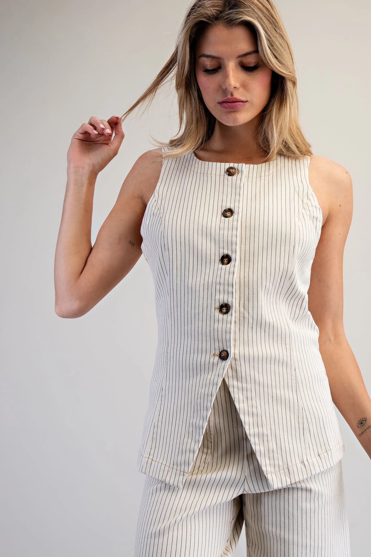 TK16075 - OFF WHITE