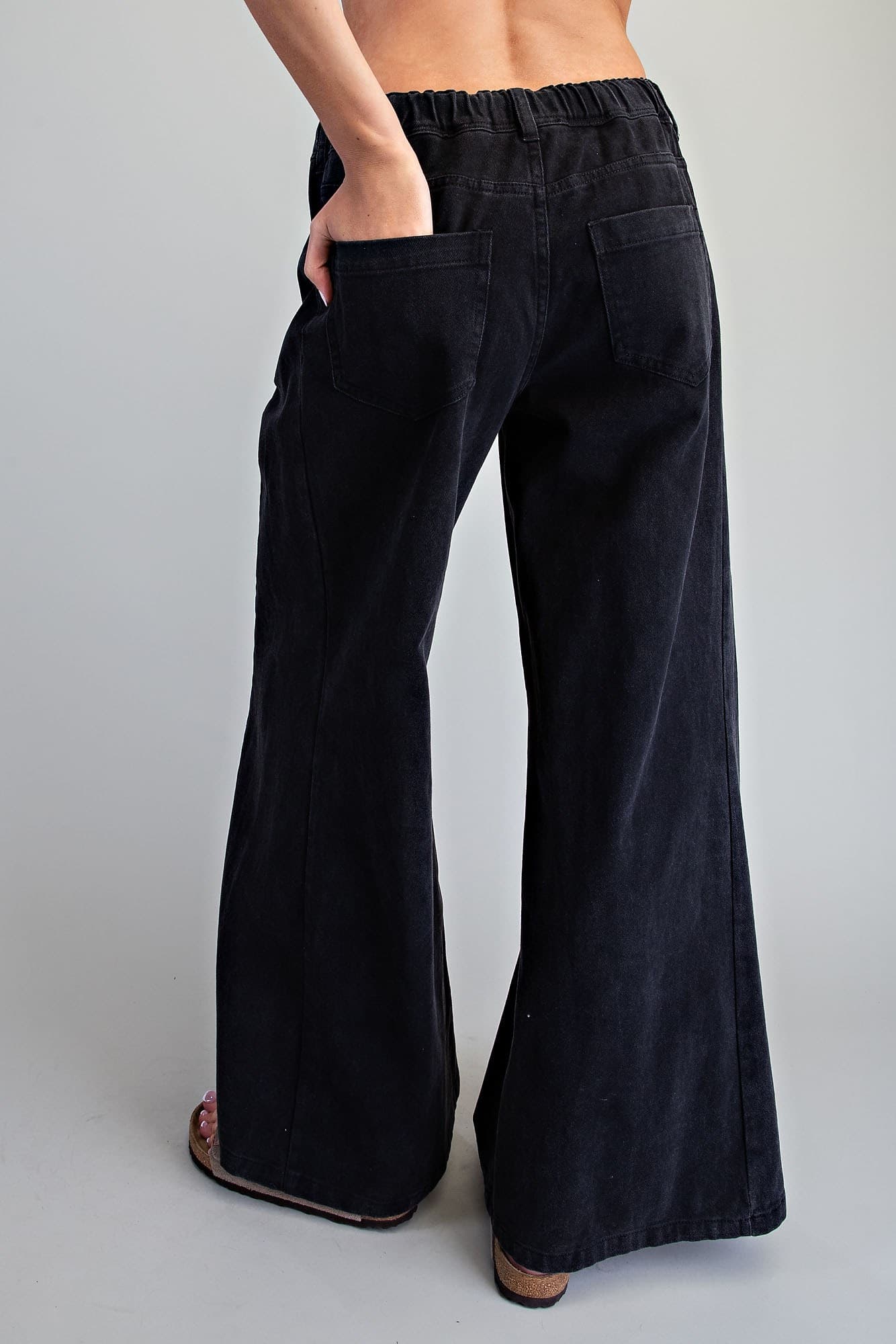 PH15829 - ASH BLACK