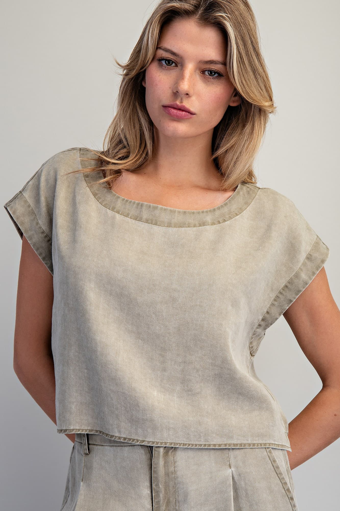 TK16063 - OLIVE