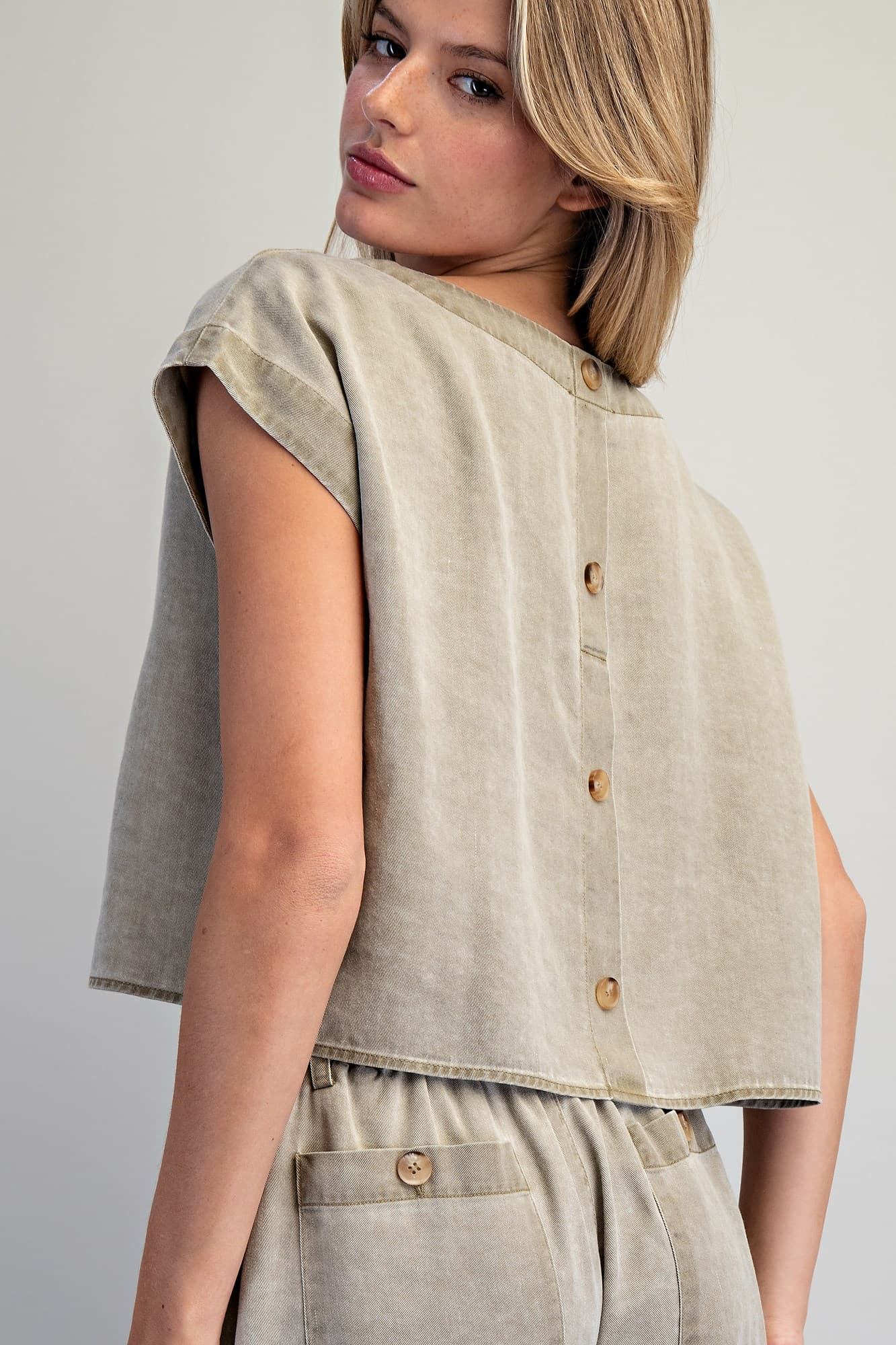 TK16063 - OLIVE