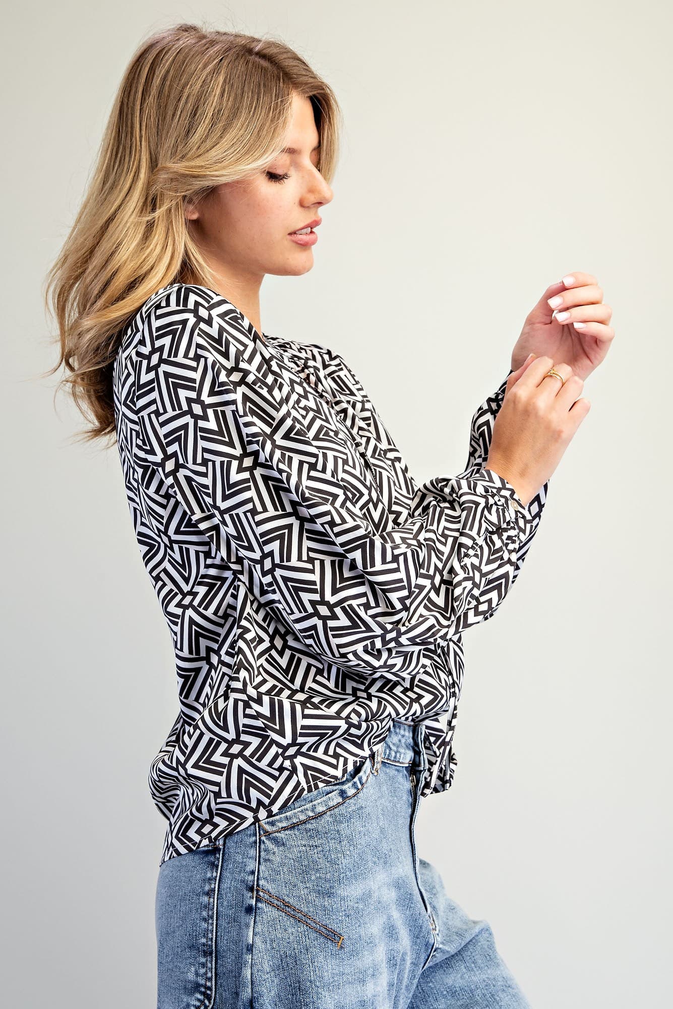 TH15729 - BLACK