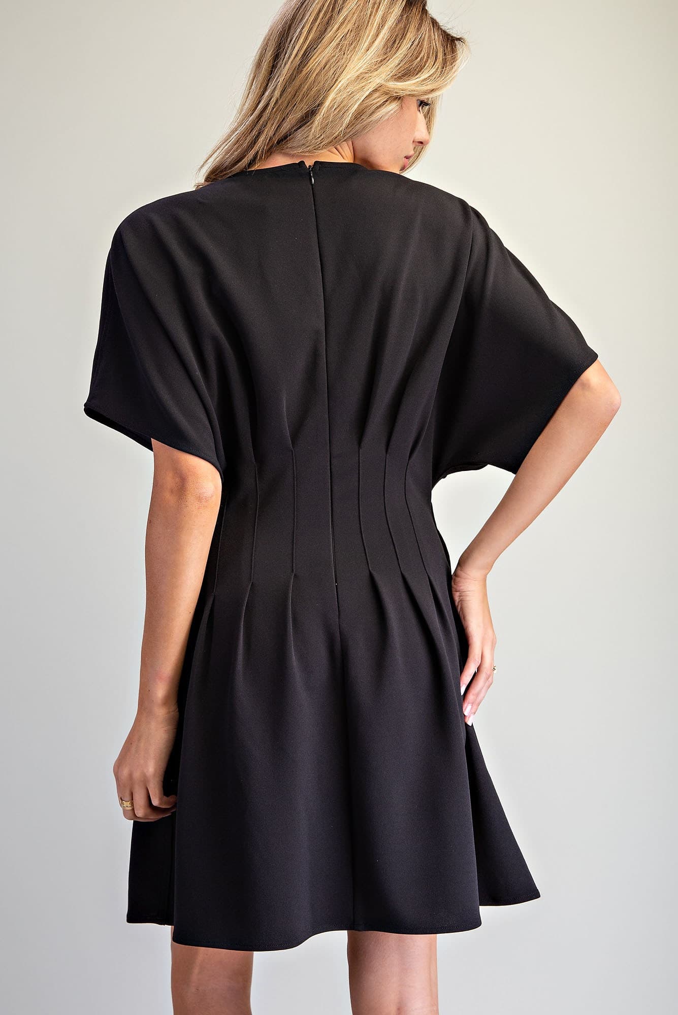 DH15830 - BLACK