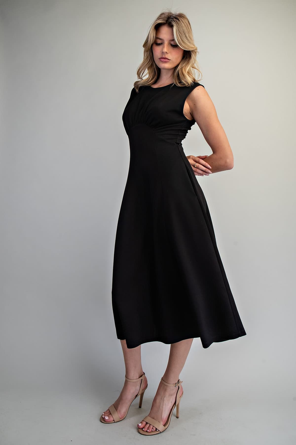 DK16070 - BLACK