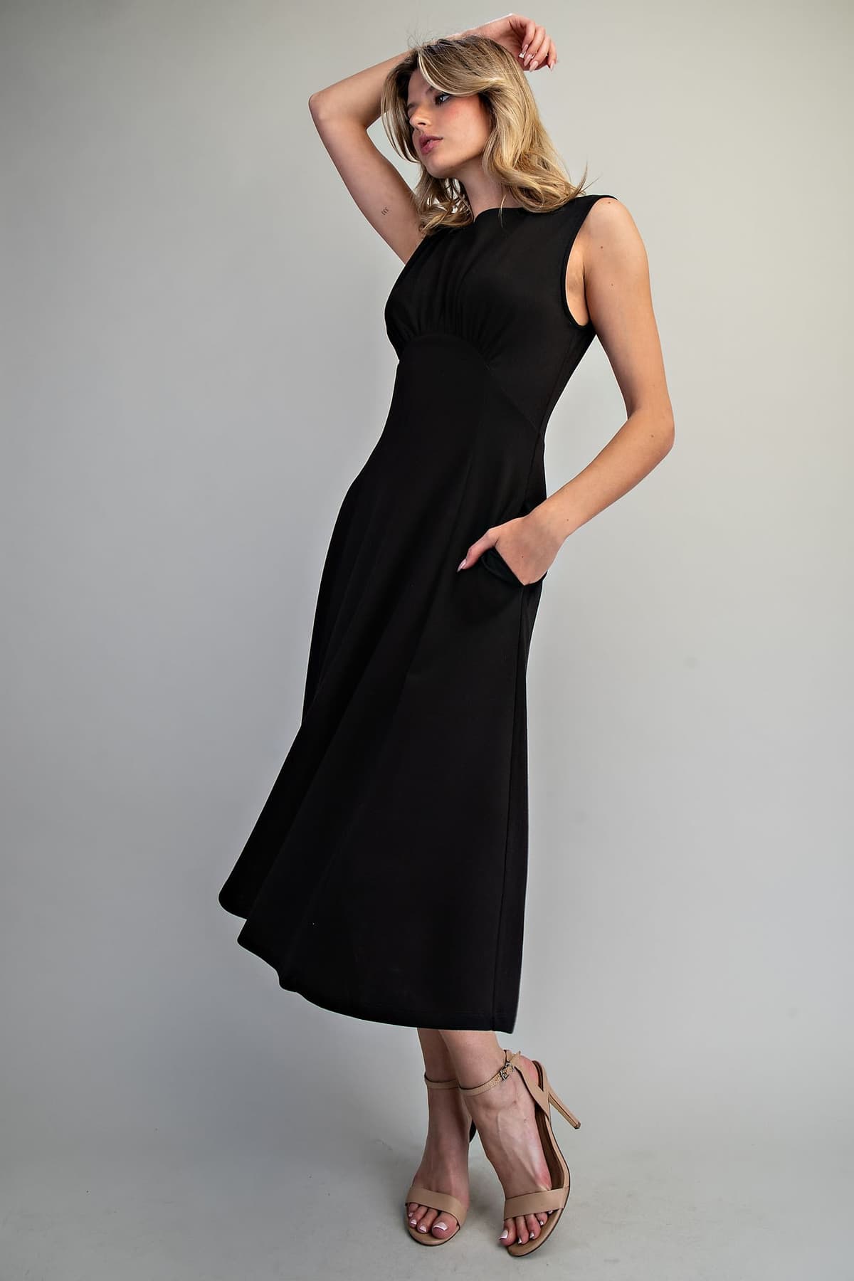DK16070 - BLACK