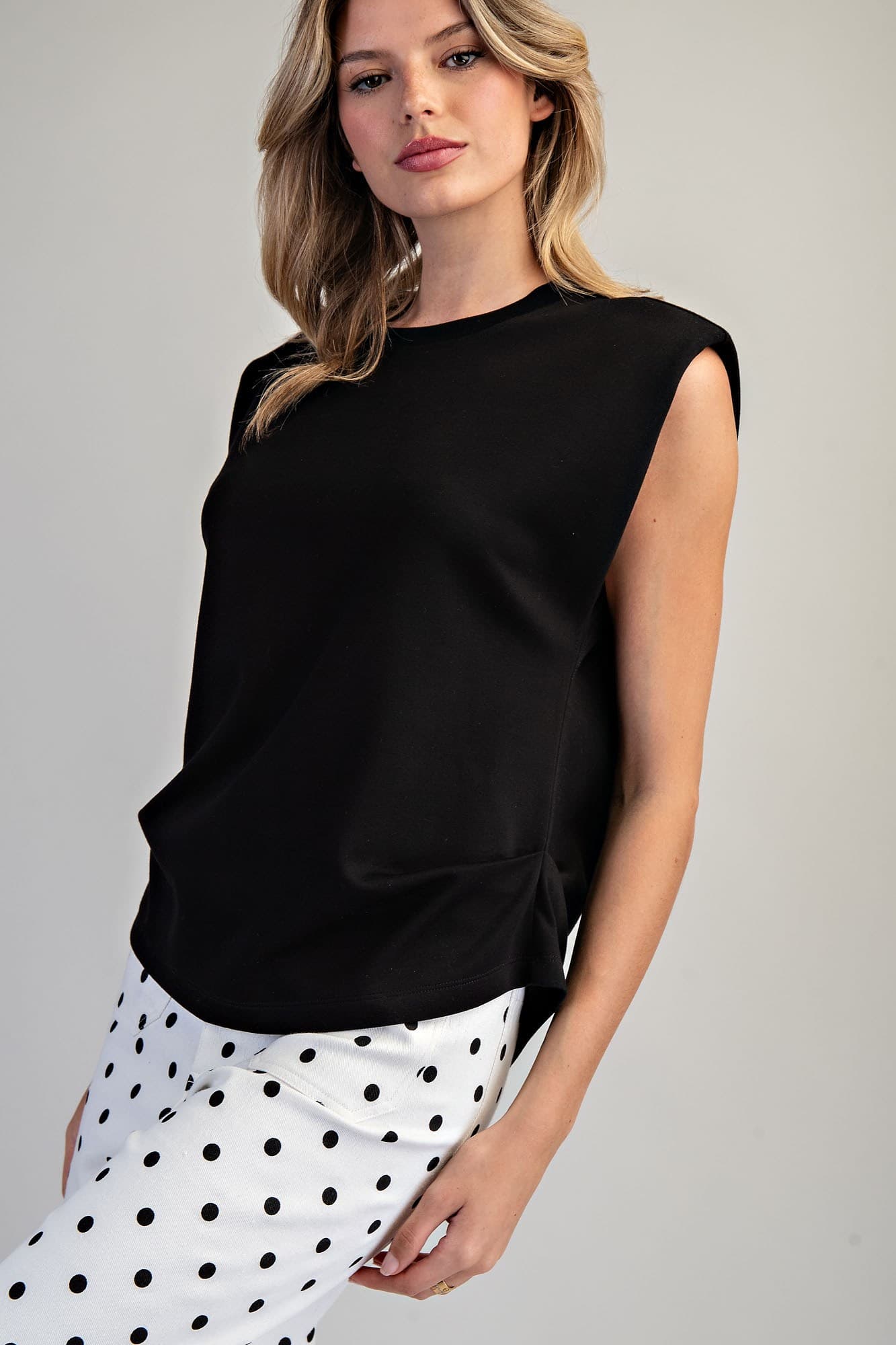 TK16121 - BLACK