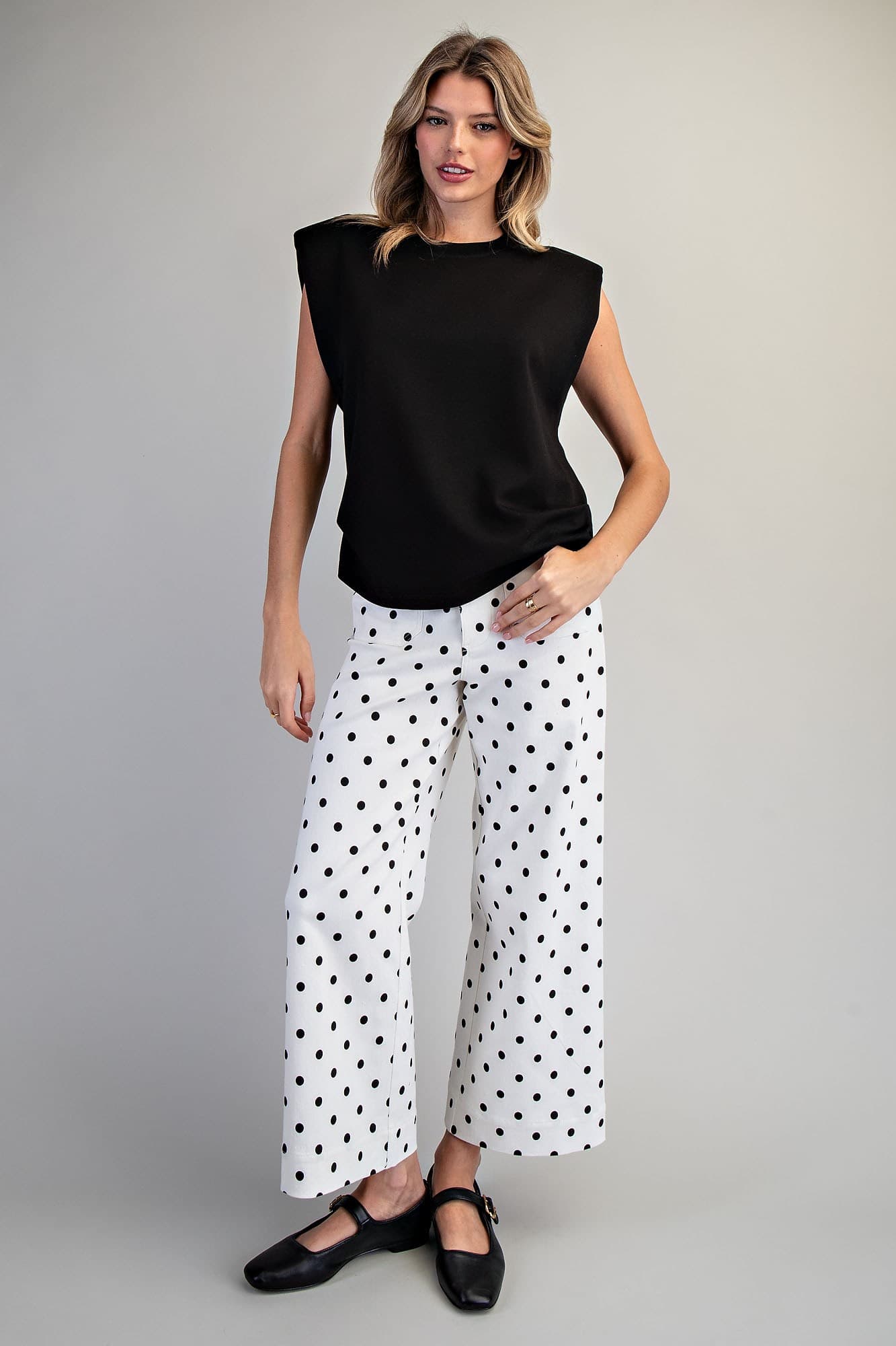 TK16121 - BLACK