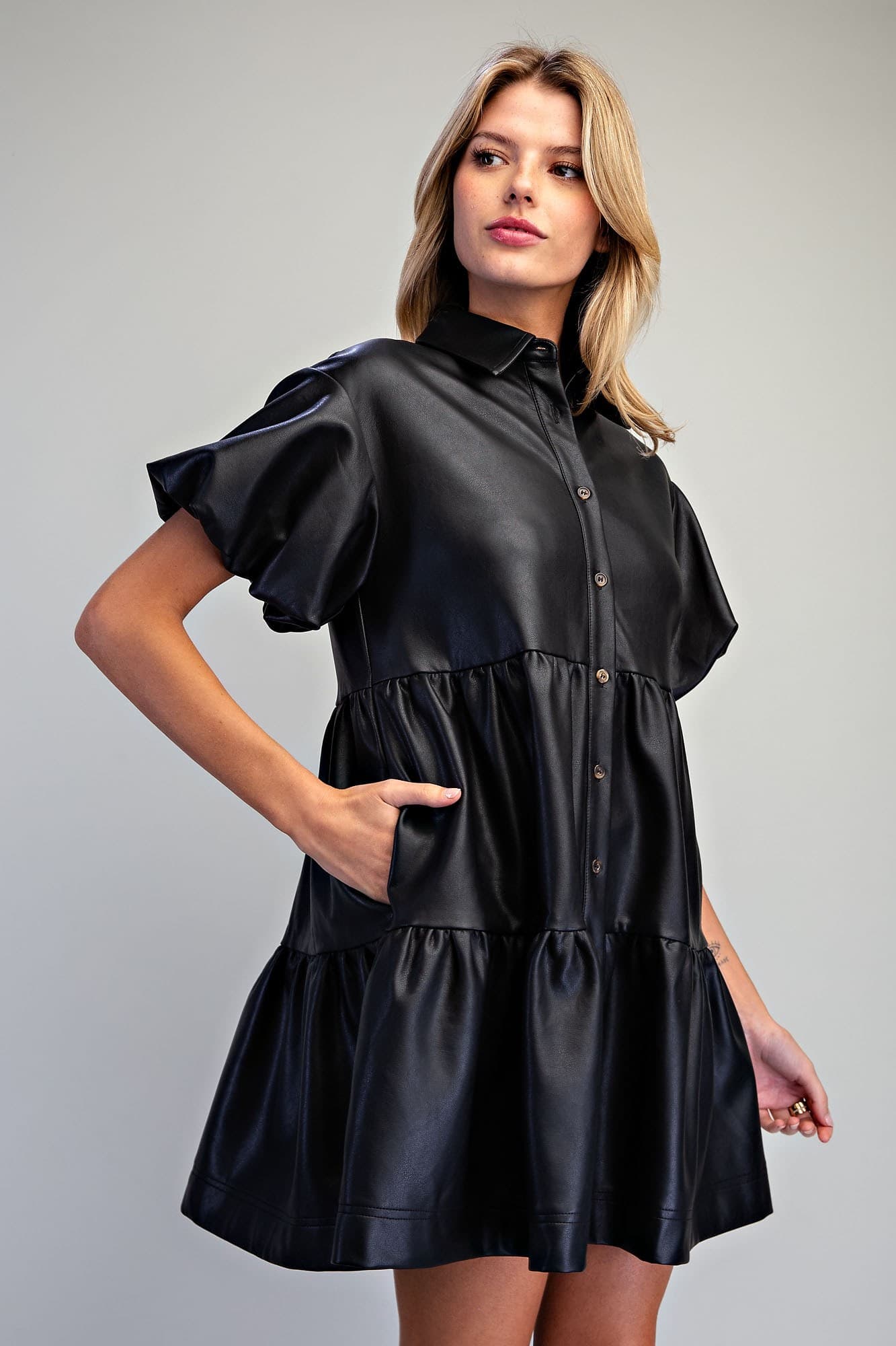 DK16068 - BLACK