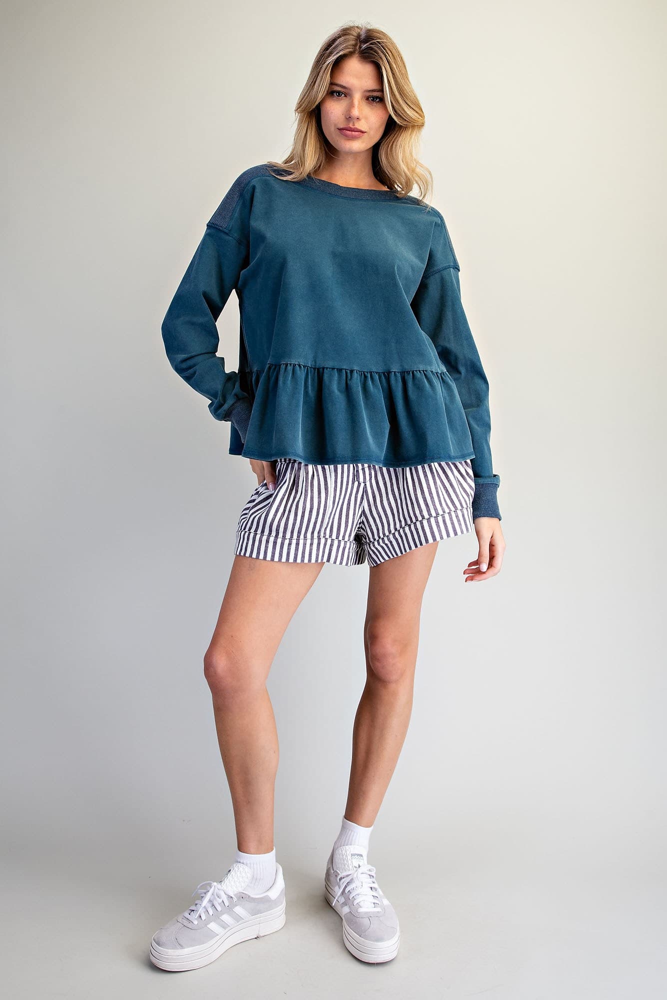 TH15856 - TEAL