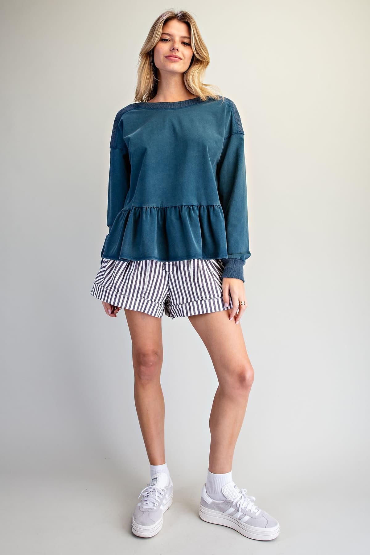 TH15856 - TEAL