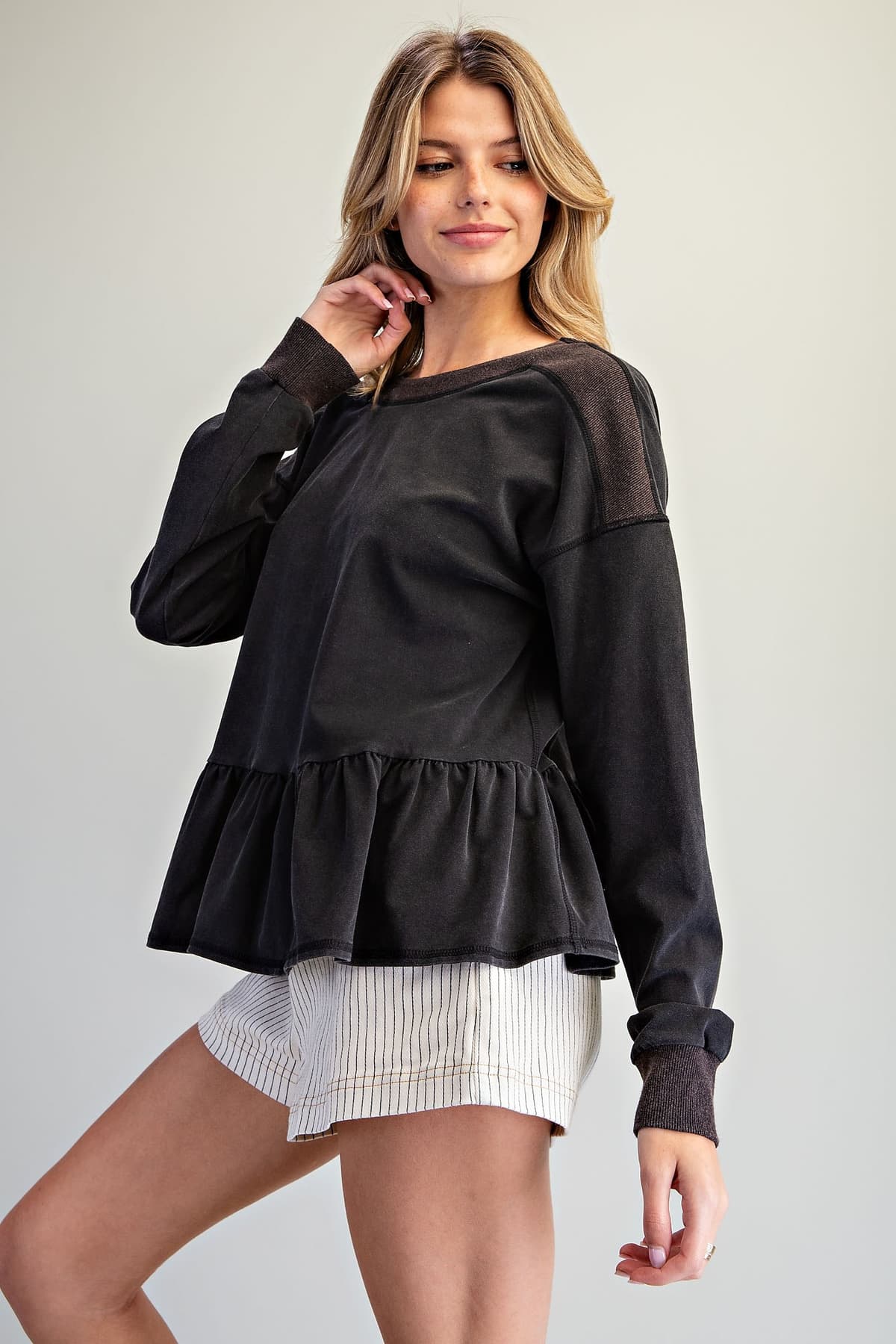 TH15856 - ASH BLACK