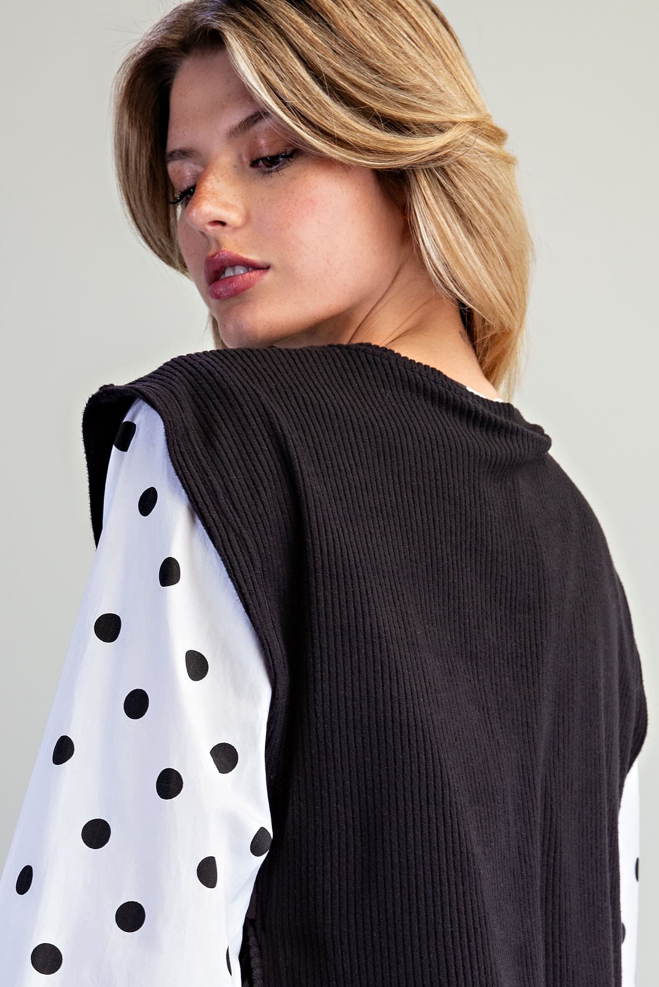 TH15757 - BLACK