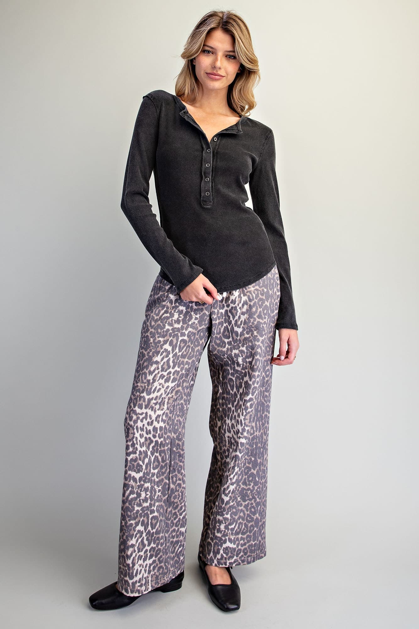 TK16317 - ASH BLACK