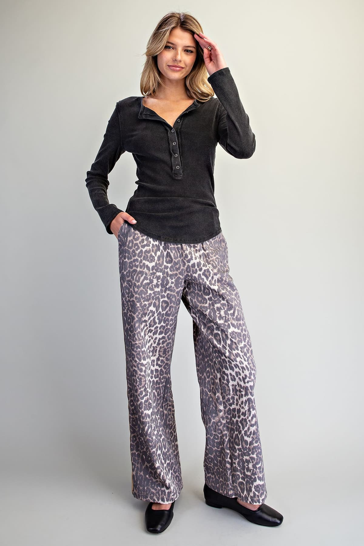 TK16317 - ASH BLACK