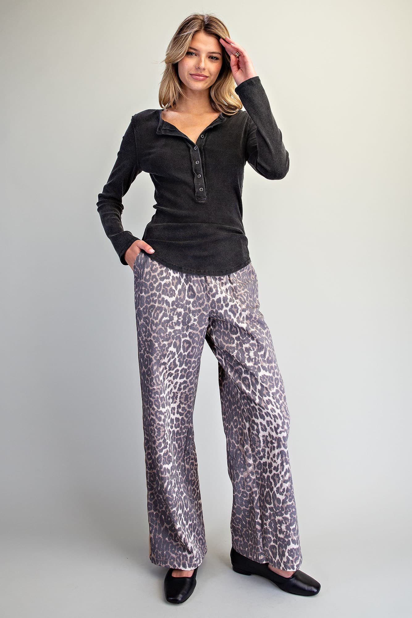 TK16317 - ASH BLACK