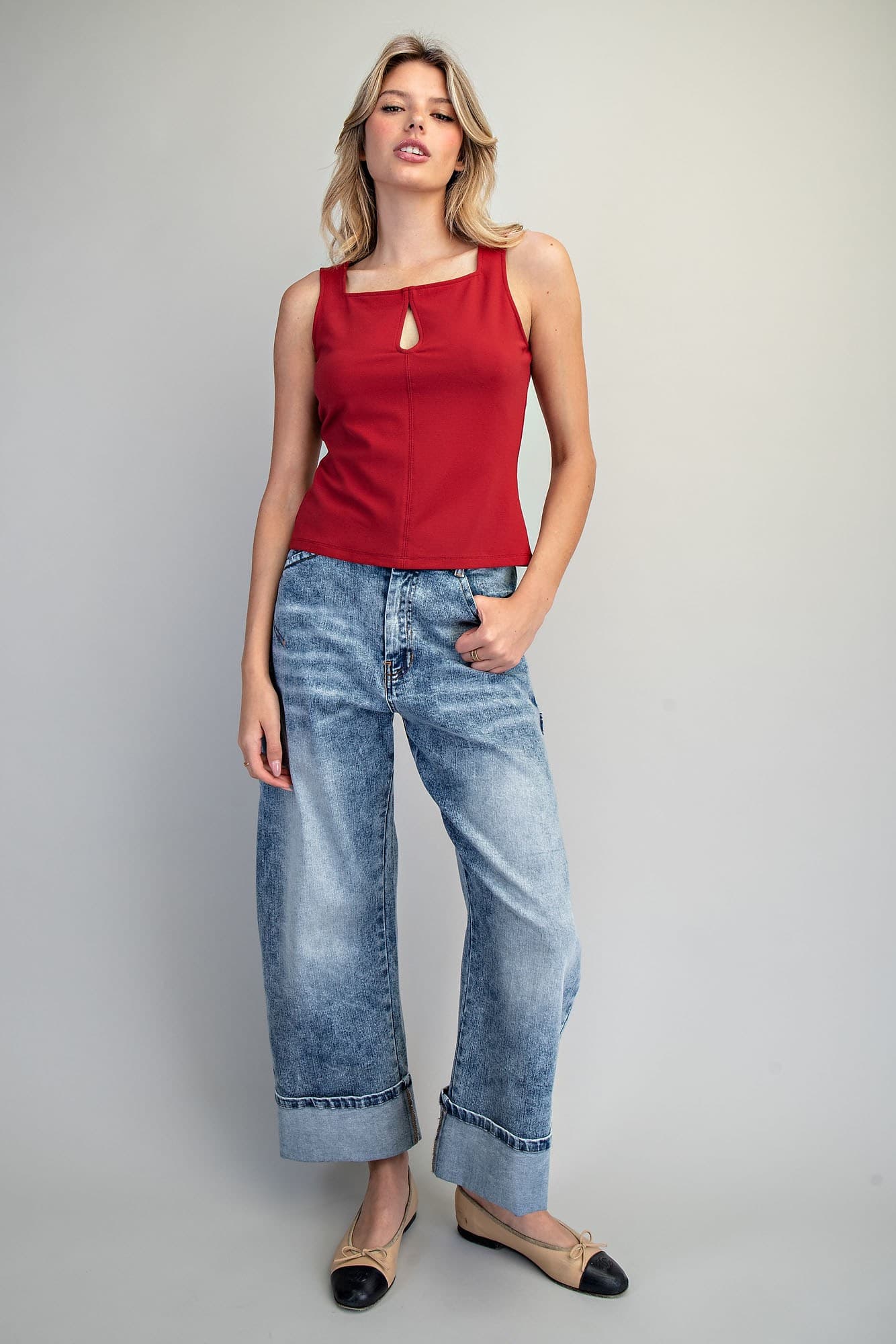 TK16119 - SCARLET