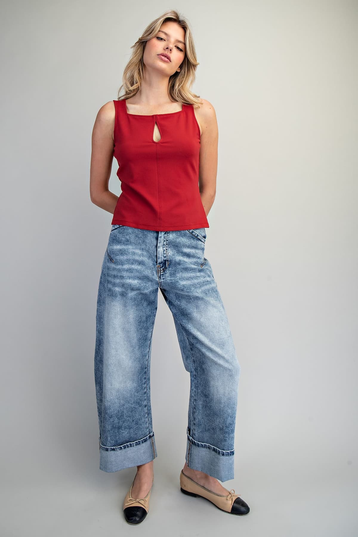 TK16119 - SCARLET