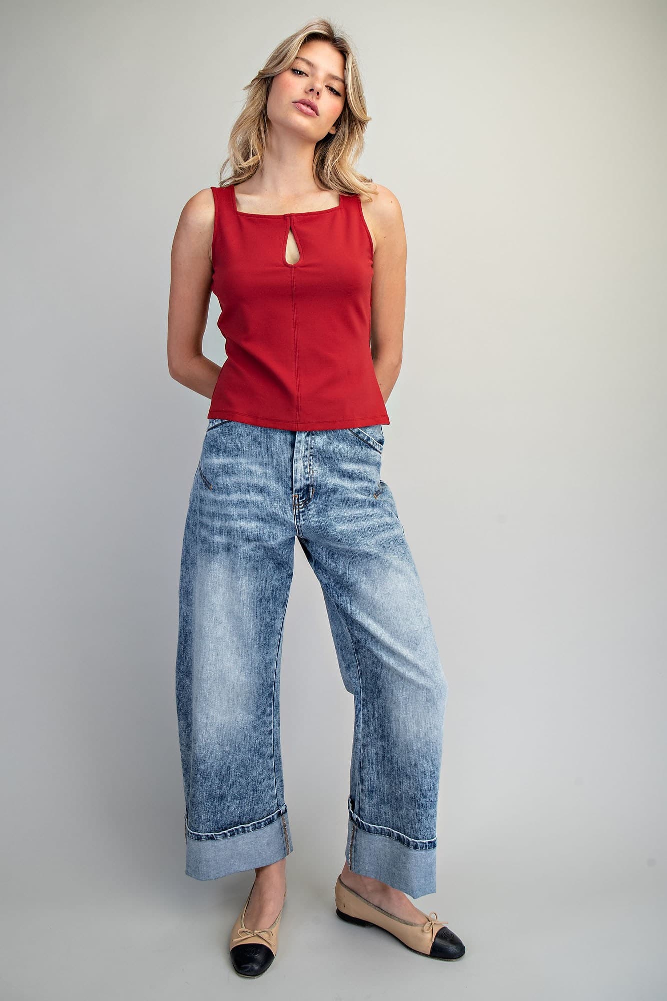 TK16119 - SCARLET