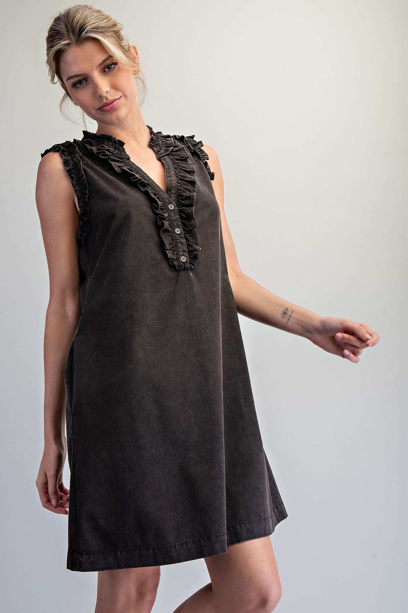 DK16418 - ASH BLACK