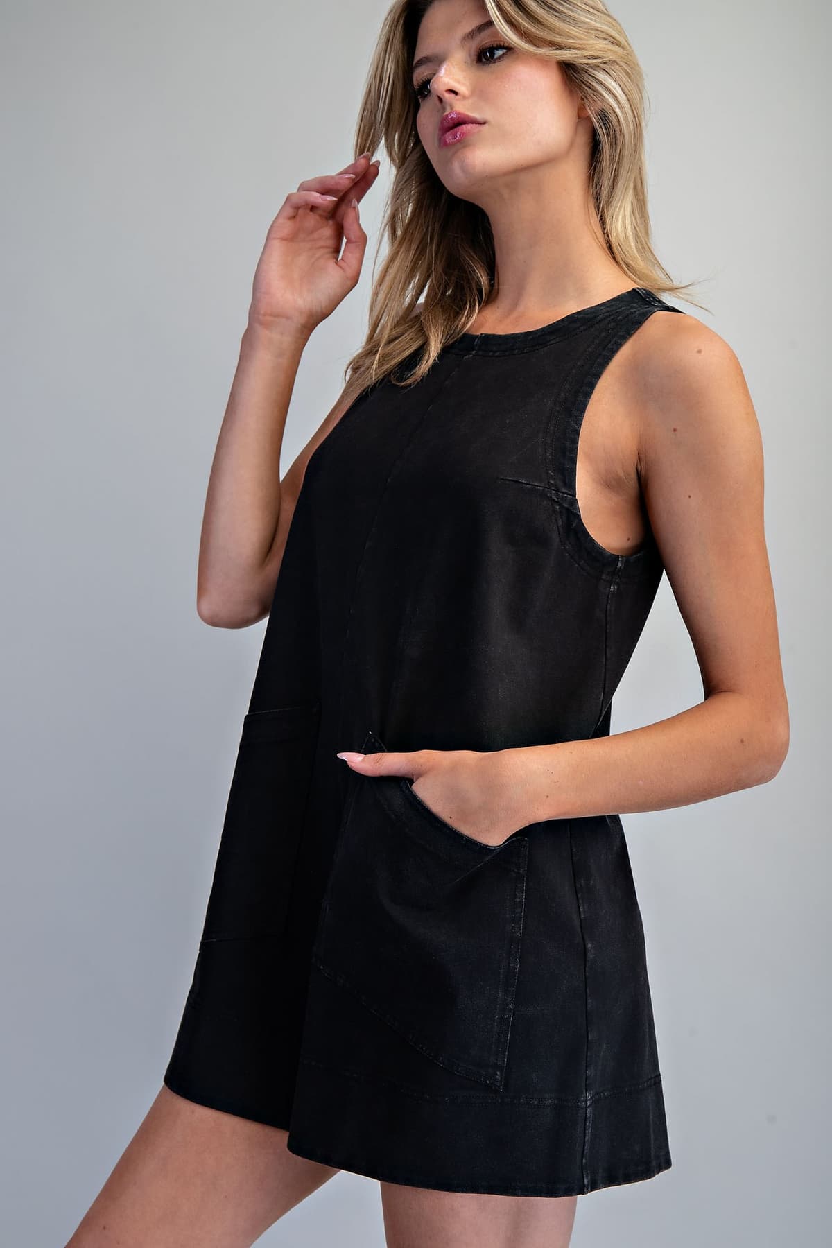 BK16235 - ASH BLACK