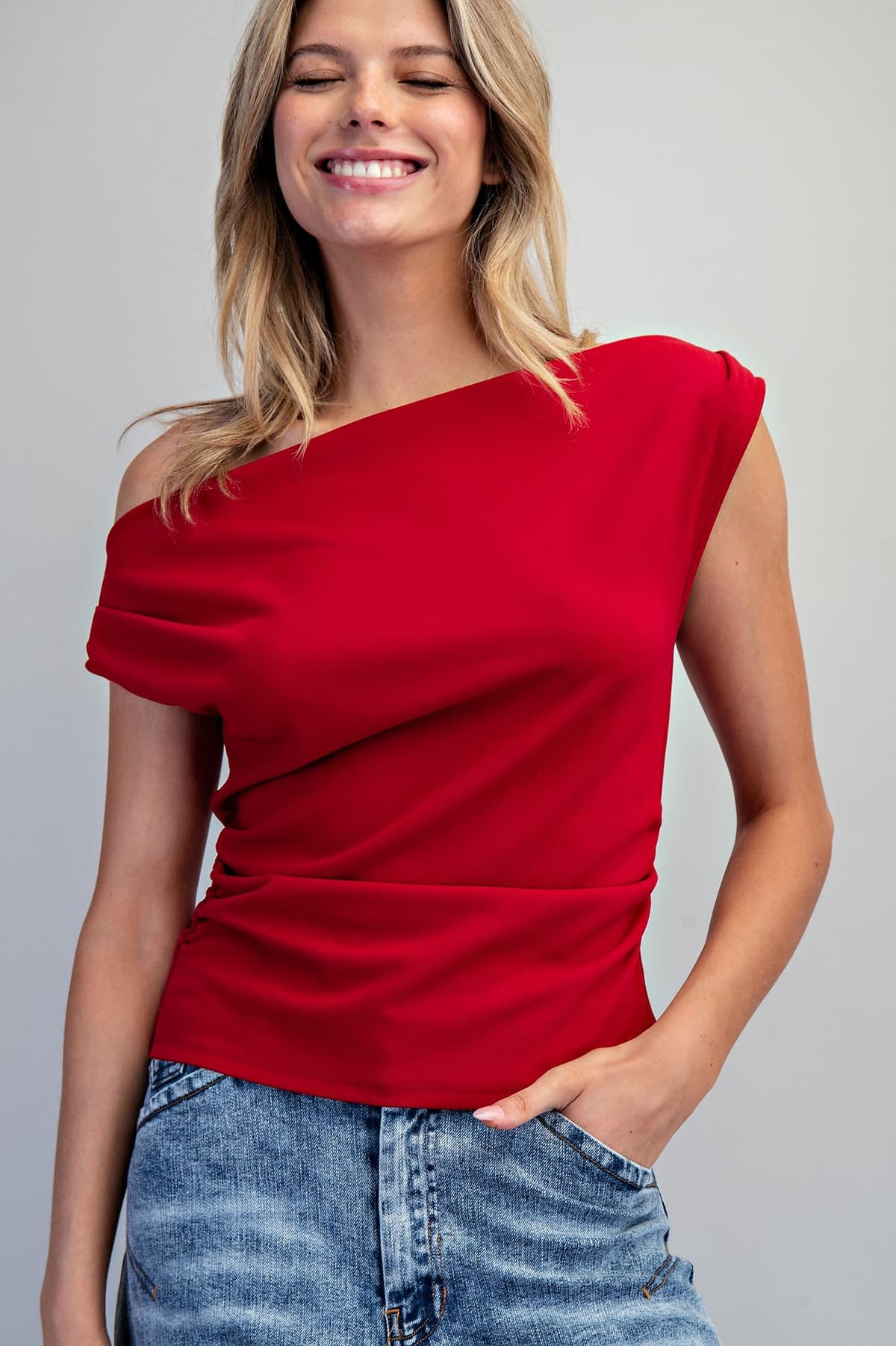 TK16392 - GARNET RED