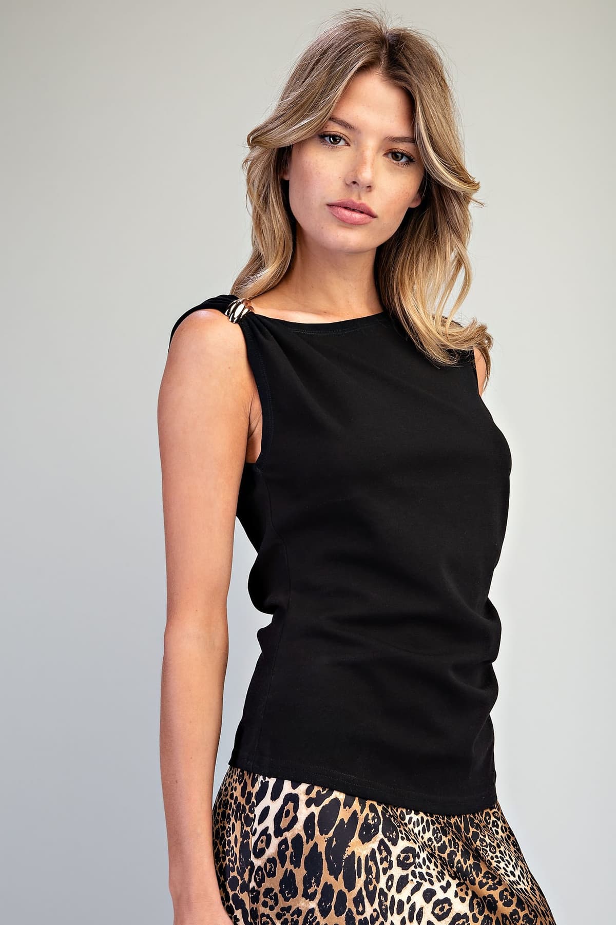 TK16470 - BLACK